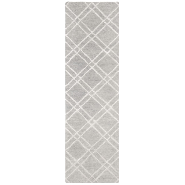Safavieh Himalaya Ama 2 x 8 Gray/Silver Indoor Trellis Handcrafted Runner Safavieh Himalaya Ama 2 x 8 Gray/Silver Indoor Trellis Handcrafted Runner