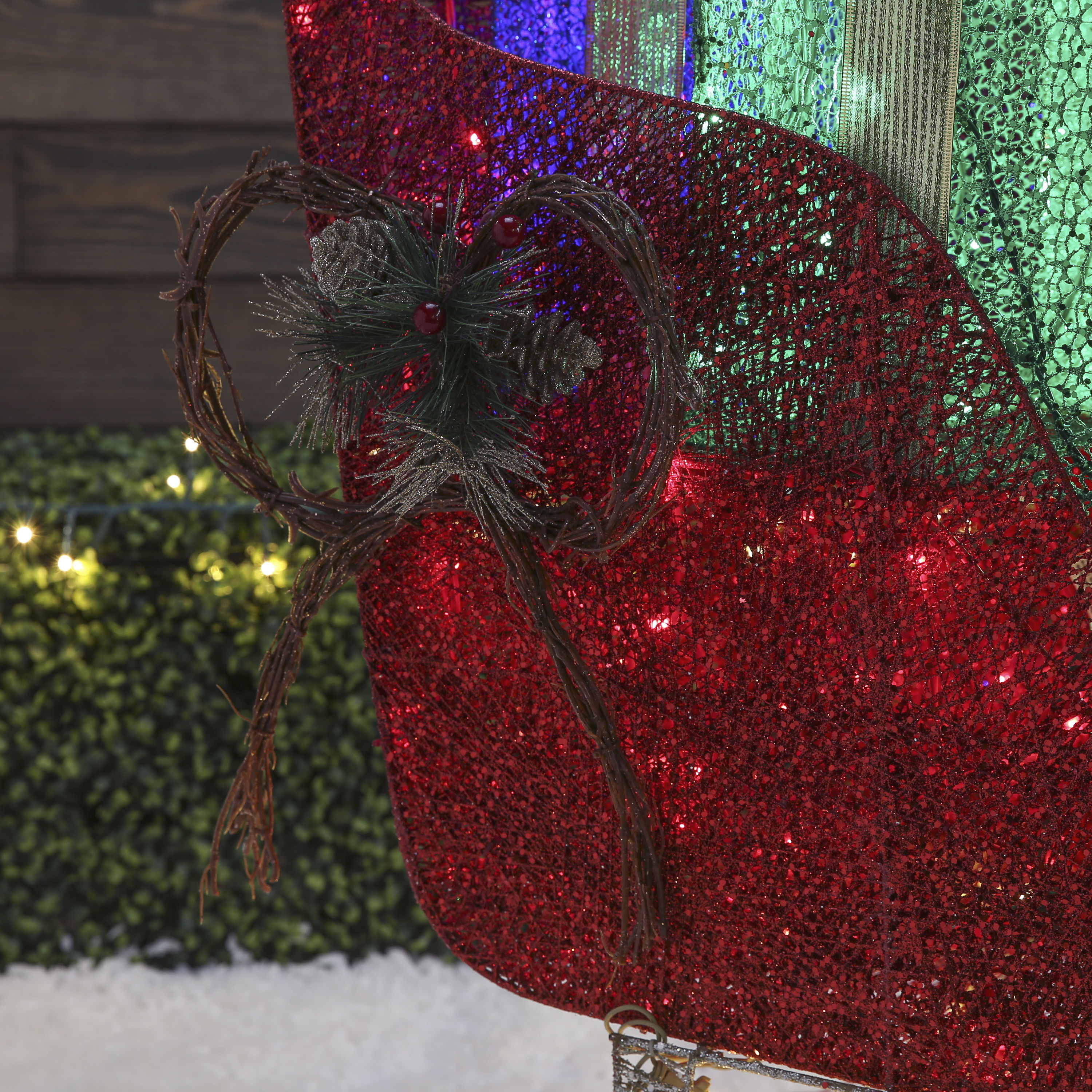 Holiday Living 40-in Sleigh Free Standing Decoration with Clear LED Lights  at | Leuchtfiguren