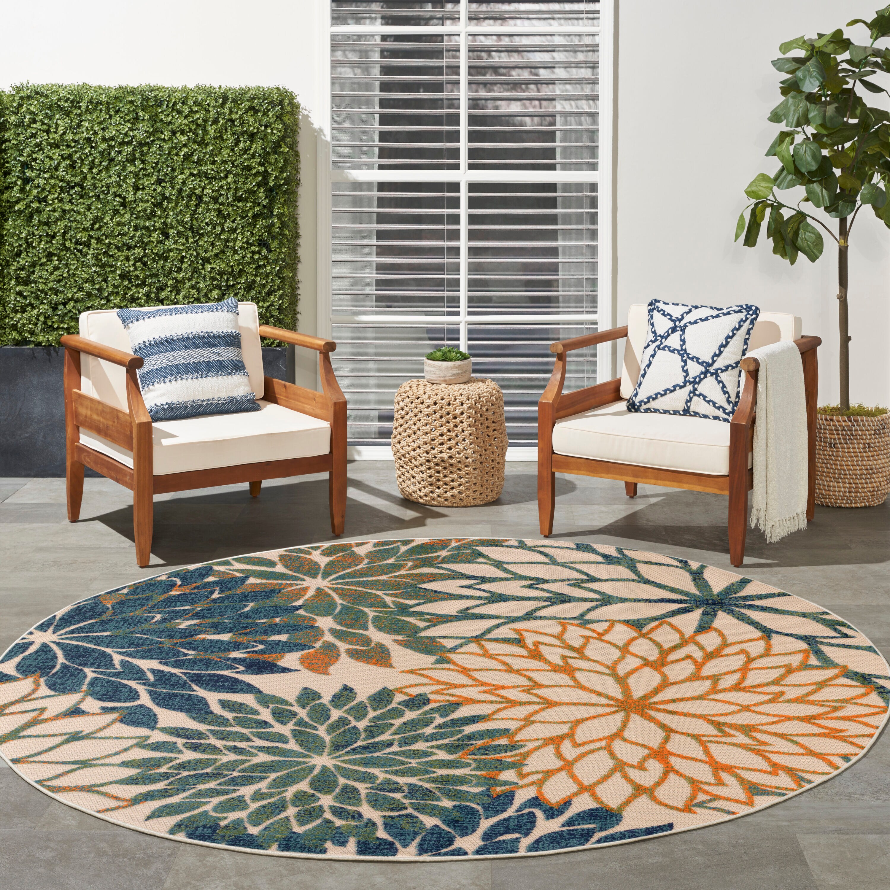 Nourison Home 099446952301 5 x 5 (ft) Loomed Polypropylene Blue Green Round Indoor/Outdoor Floral/Botanical Tropical Area rug
