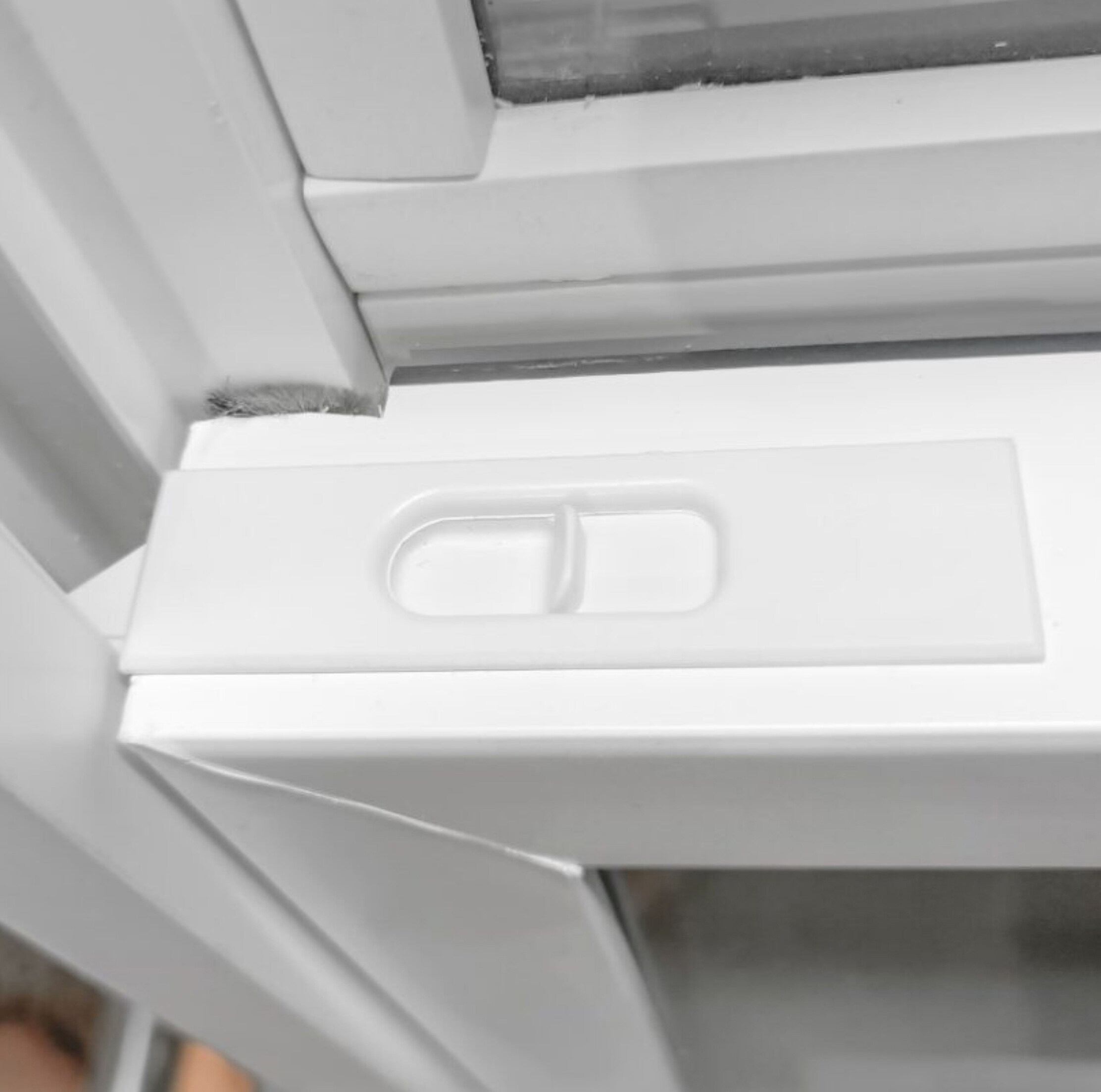 RELIABILT 32513660RBSHBLKG Single-Hung-Windows - View #10