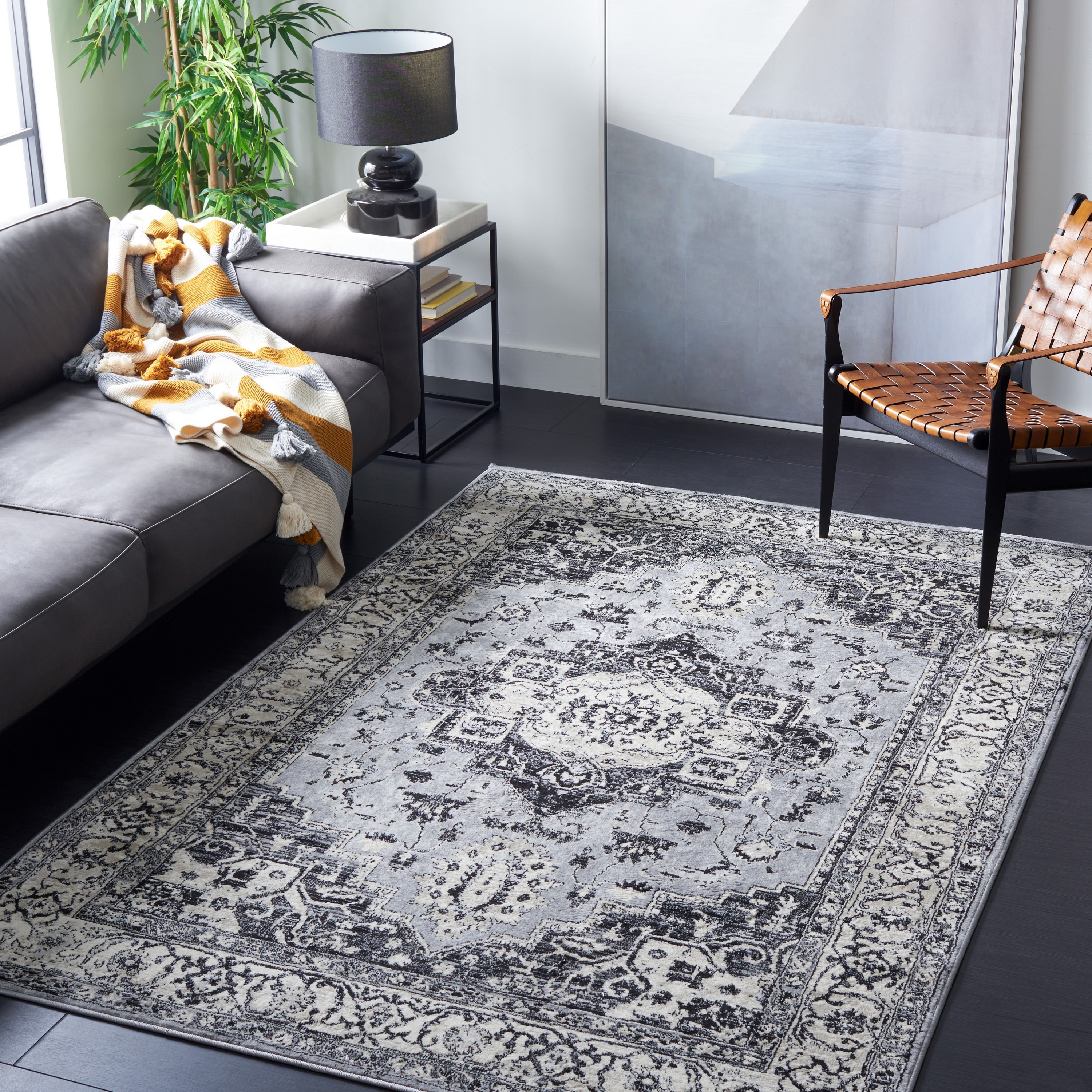 Safavieh BNT851H-9 Brentwood Valeria 9 x 12 (ft) Loomed Polypropylene Gray/Black Rectangular Indoor Floral/Botanical Farmhouse/Cottage Area rug