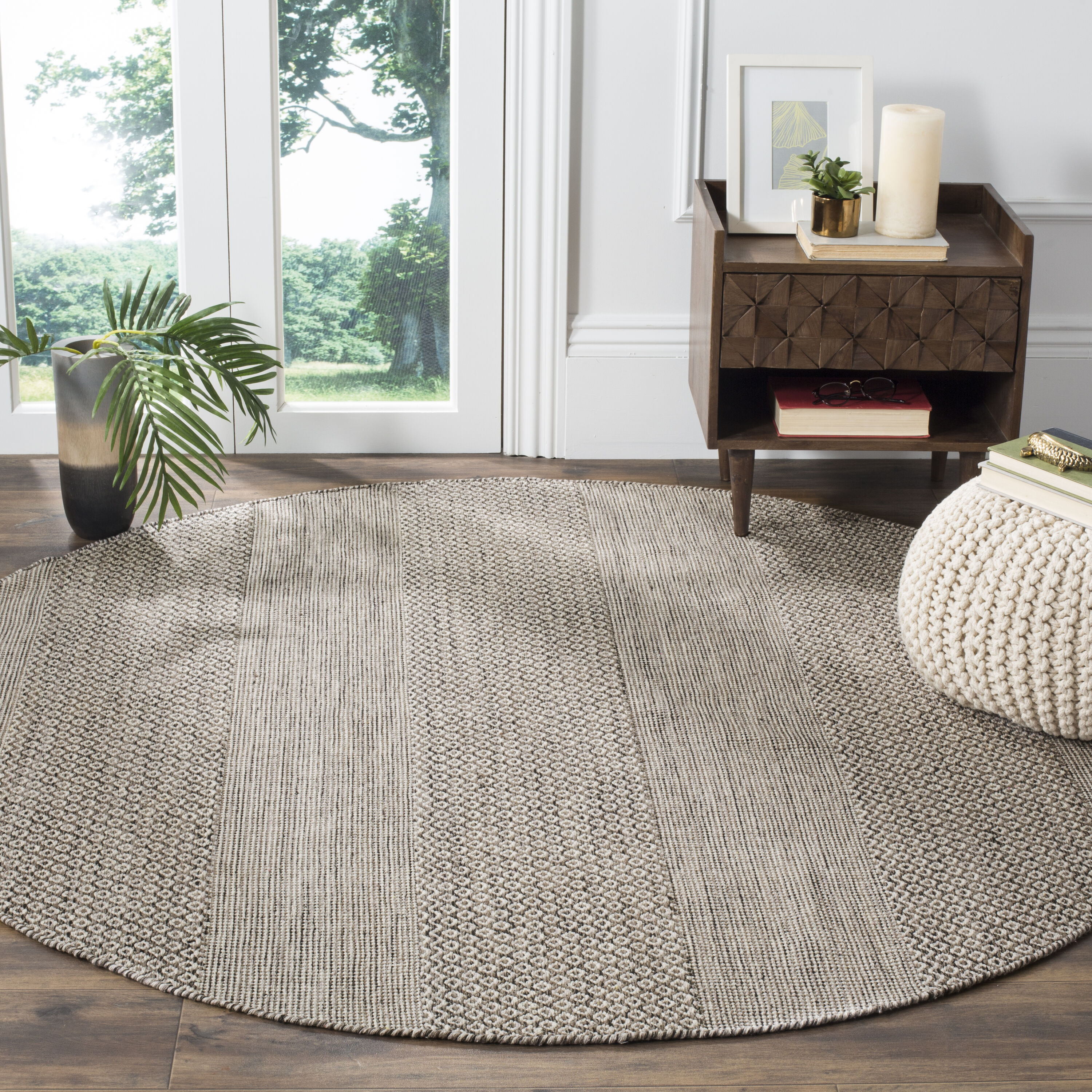 Safavieh MTK330N-6R Montauk Bicheno 6 x 6 (ft) Cotton Ivory/Anthracite Round Indoor Stripe Coastal Area rug