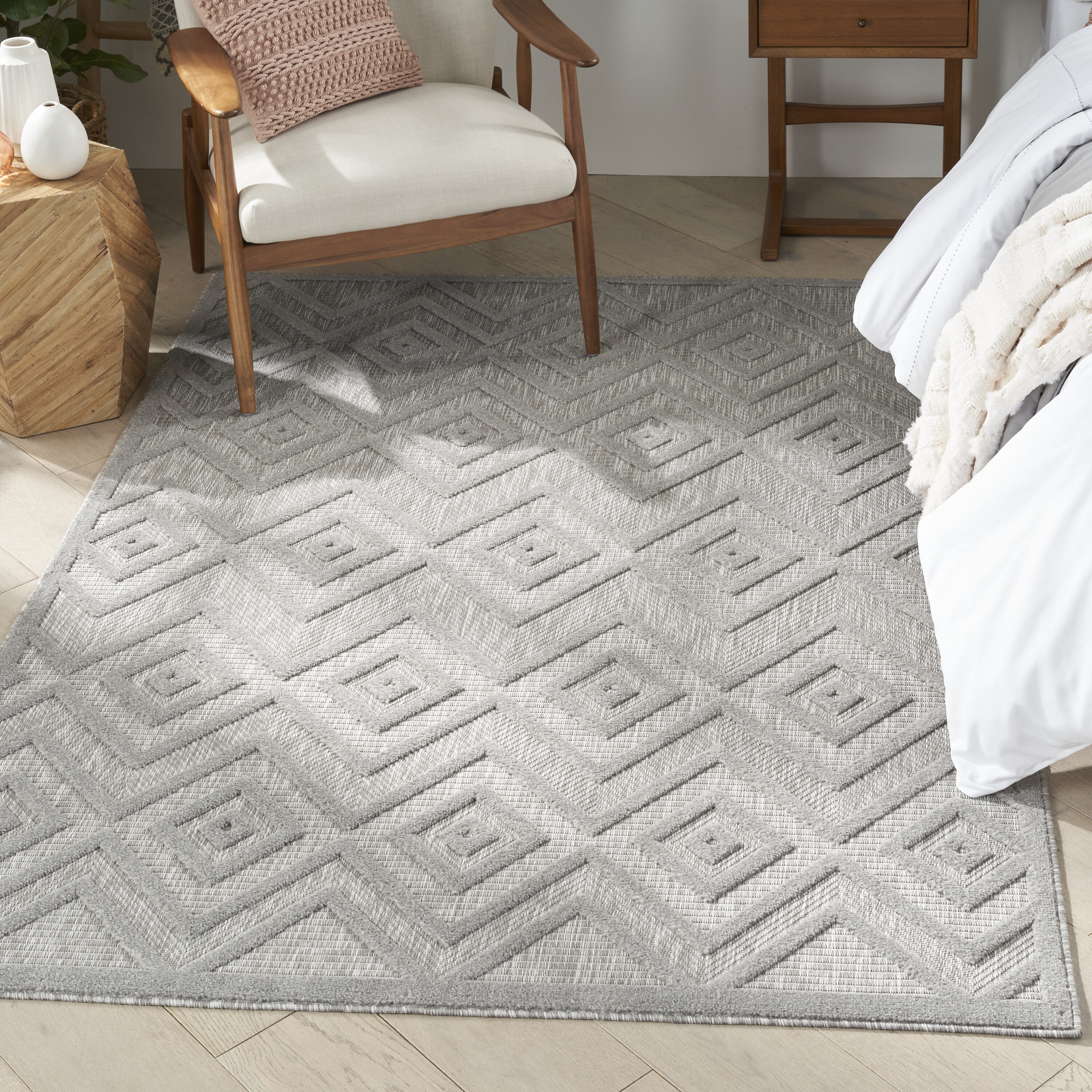 Nourison 099446043689 Versatile 5 x 7 (ft) Polypropylene Silver Grey Rectangular Indoor/Outdoor Geometric Area rug