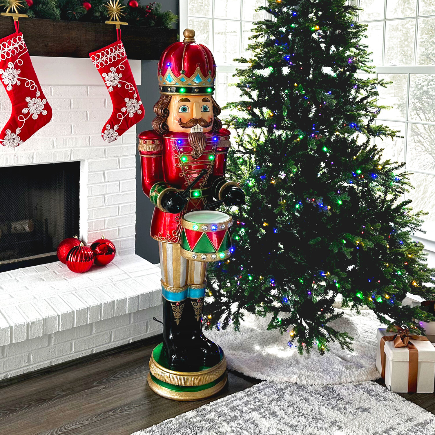 Fraser Hill Farm FFRS061-NC5-RD Table-Christmas-Decorations - View #10