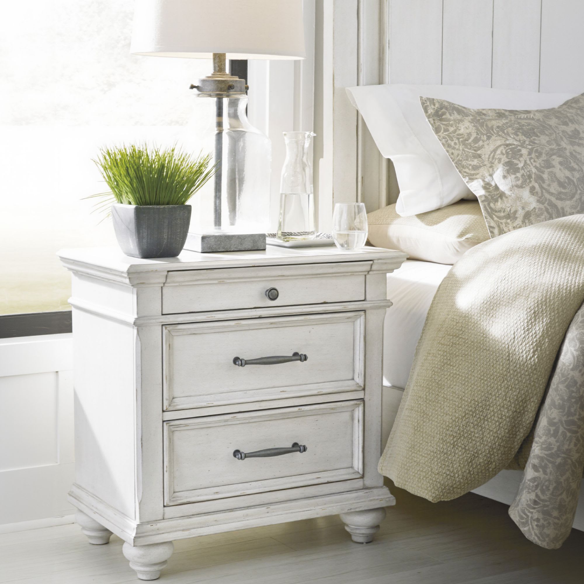 Signature Design by Ashley B777-93 nightstands - View #2