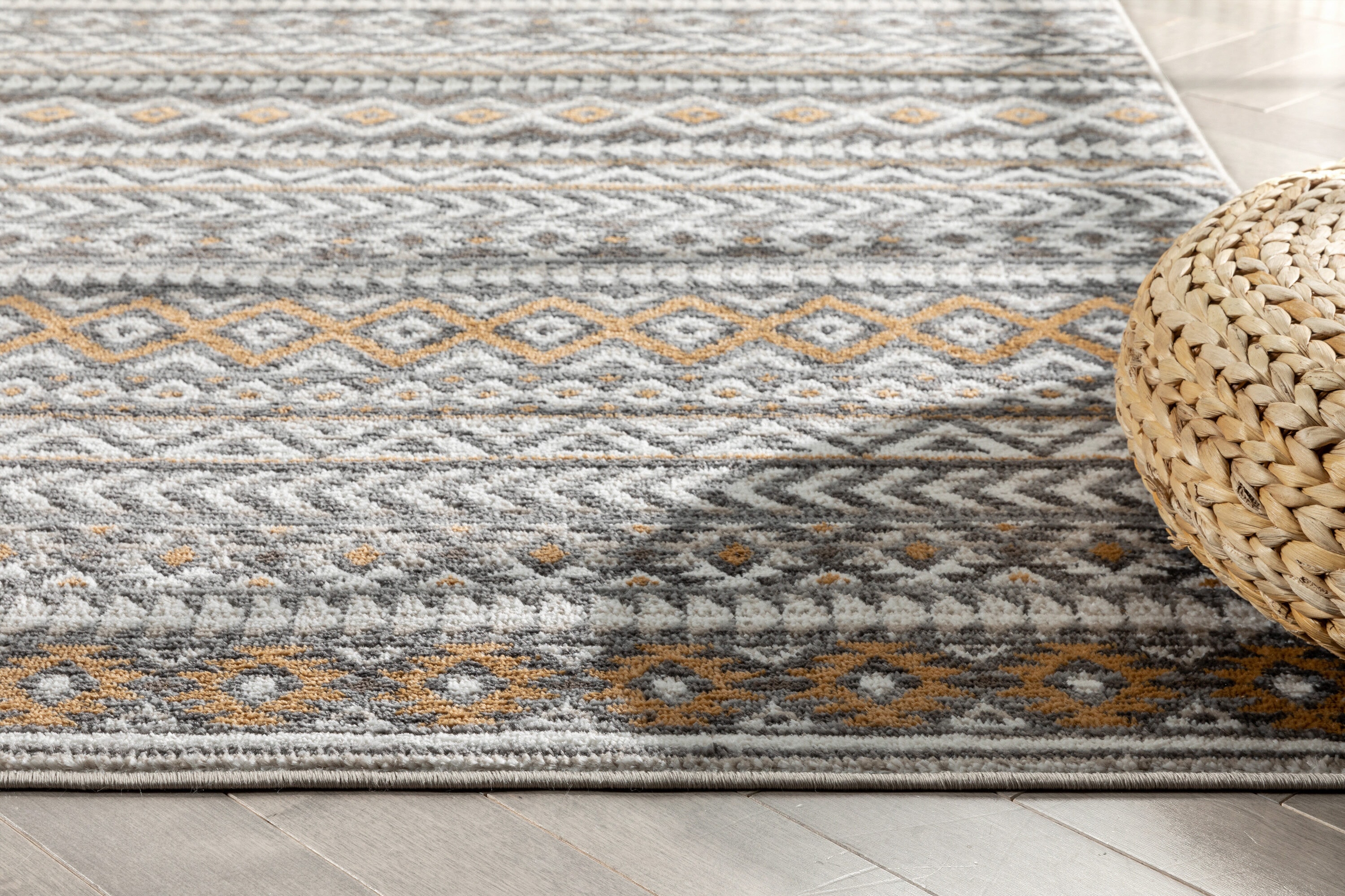 Verity Soft Gray Geometric Synthetic Area Rug, 3'11" x 5'3"