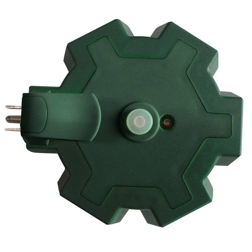 Utilitech 15-Amp 3-wire Grounding Single To Four Green Basic Standard  Adapter in the Adapters & Splitters department at