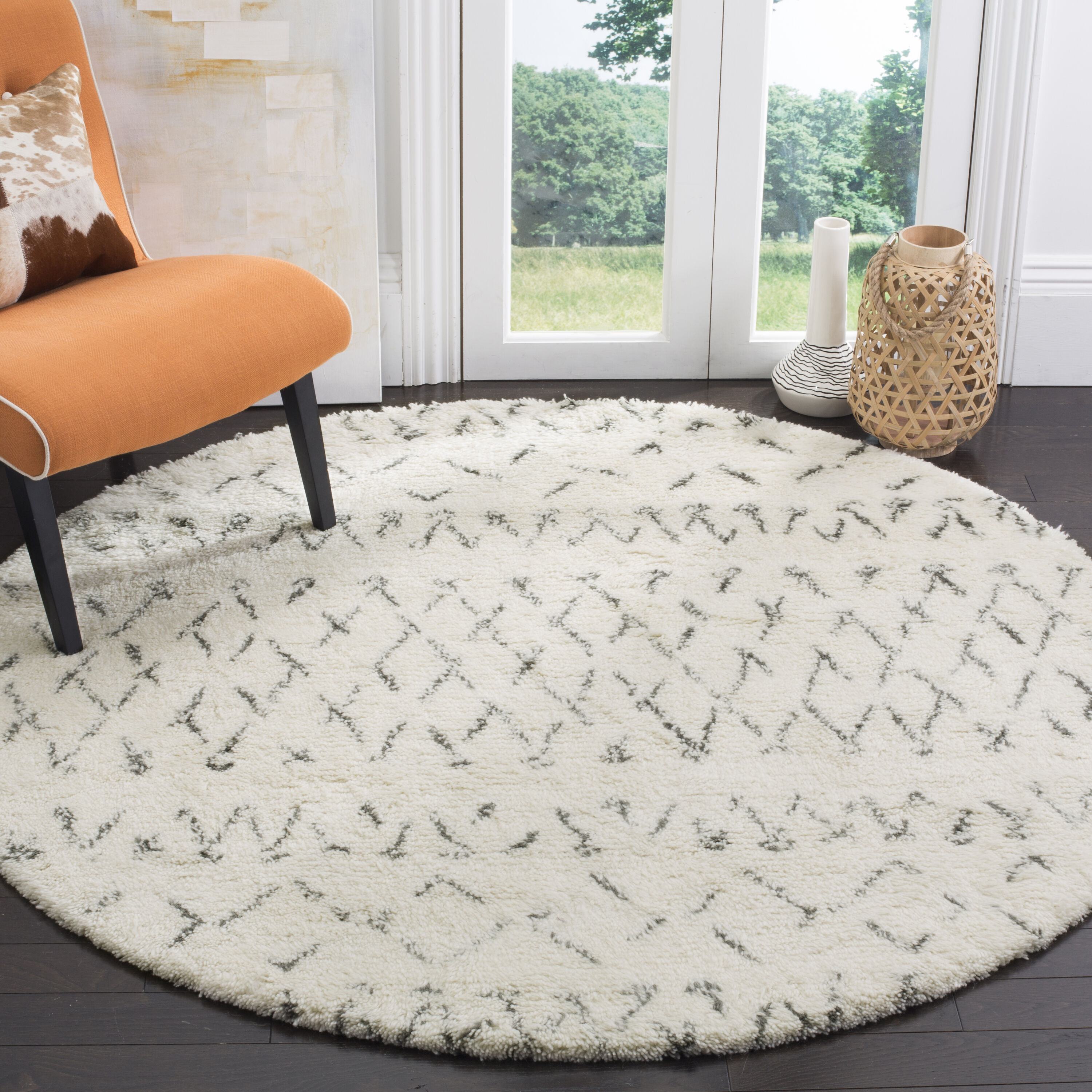 Safavieh CSB851B-6R Casablanca Inez Shag 6 x 6 (ft) Tufted Wool Ivory/Gray Round Indoor Abstract Moroccan Area rug