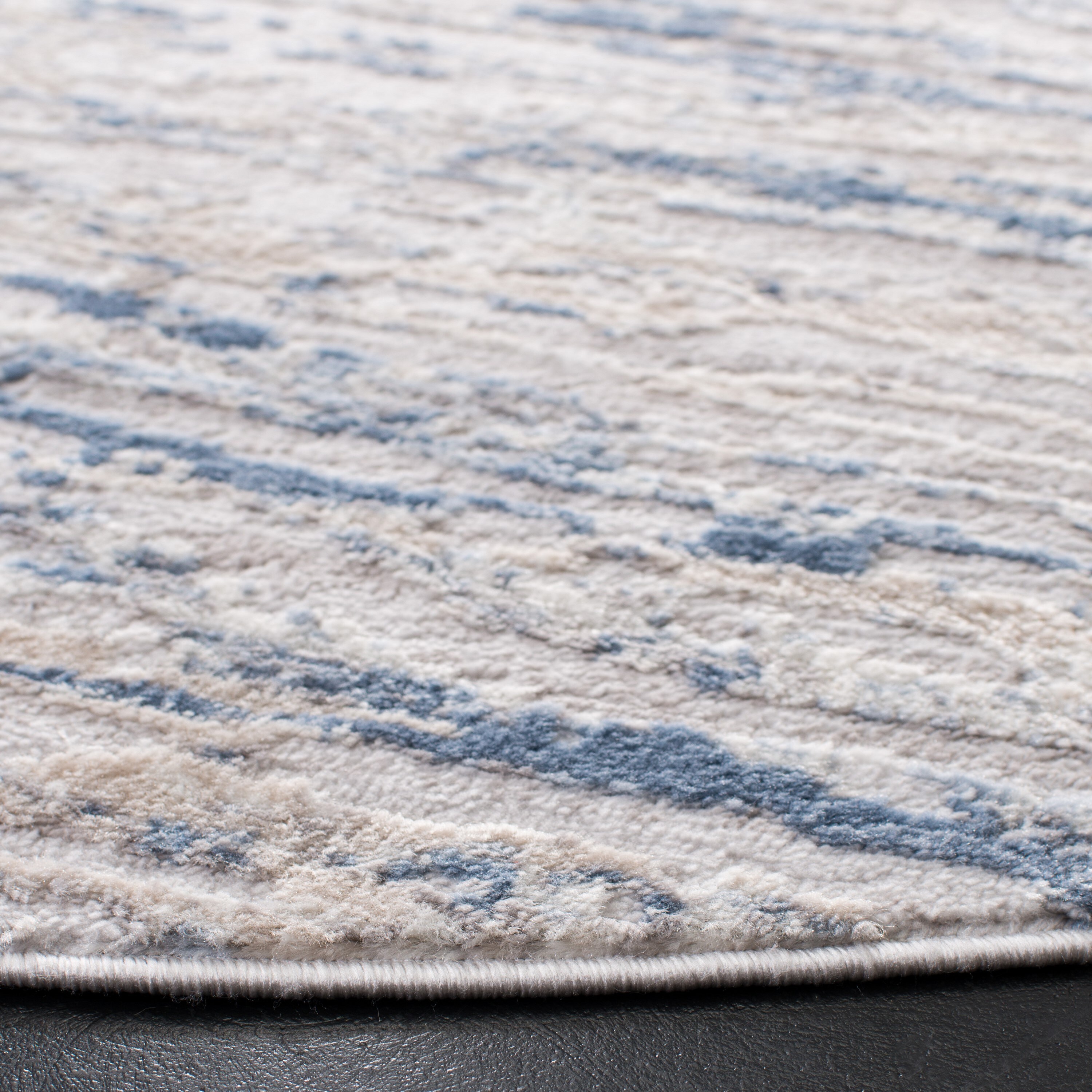 Safavieh ALA768A-7R rugs - View #3