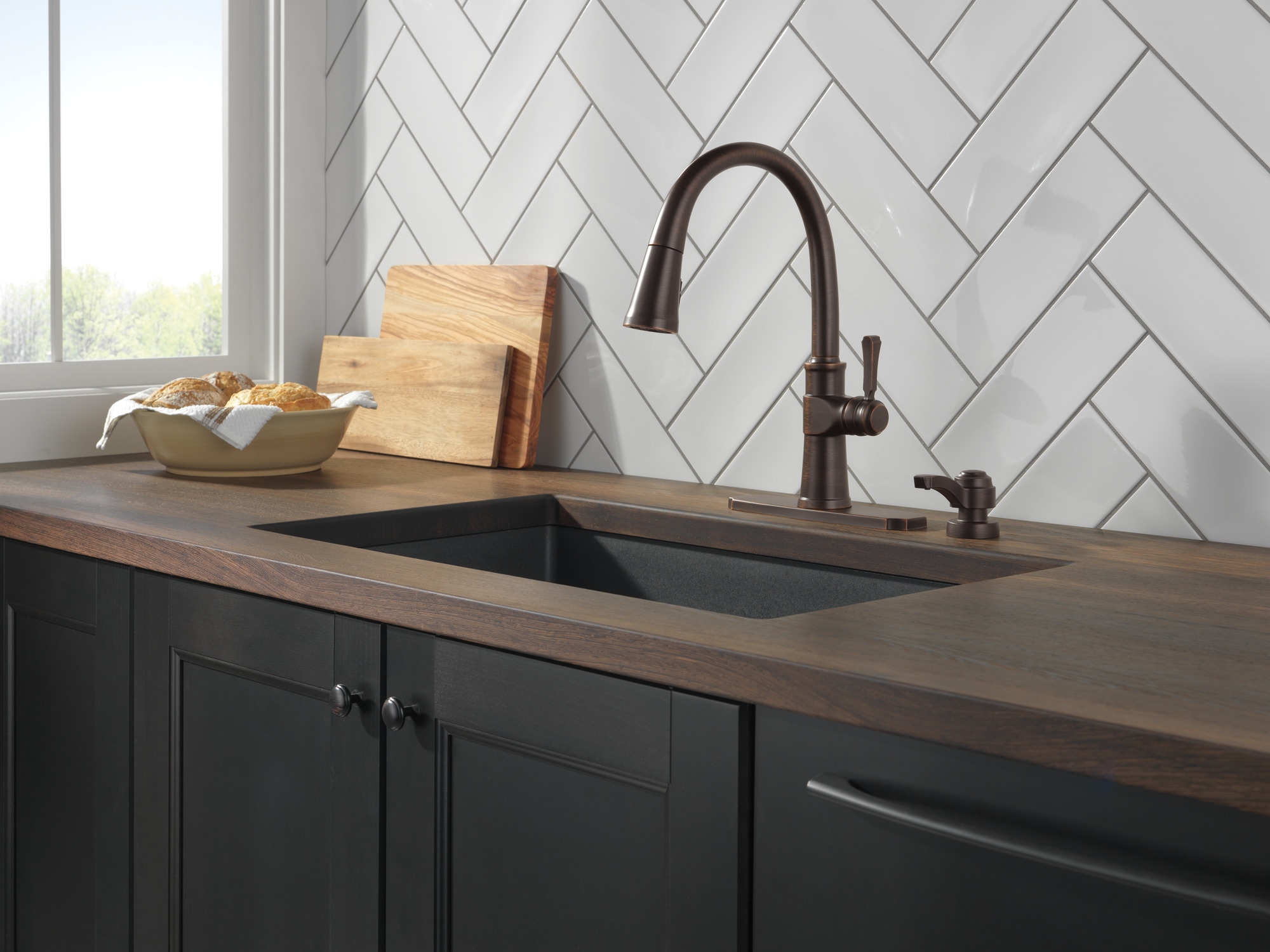 Delta 19964Z-RBSD-DST Kitchen-Faucets - View #12