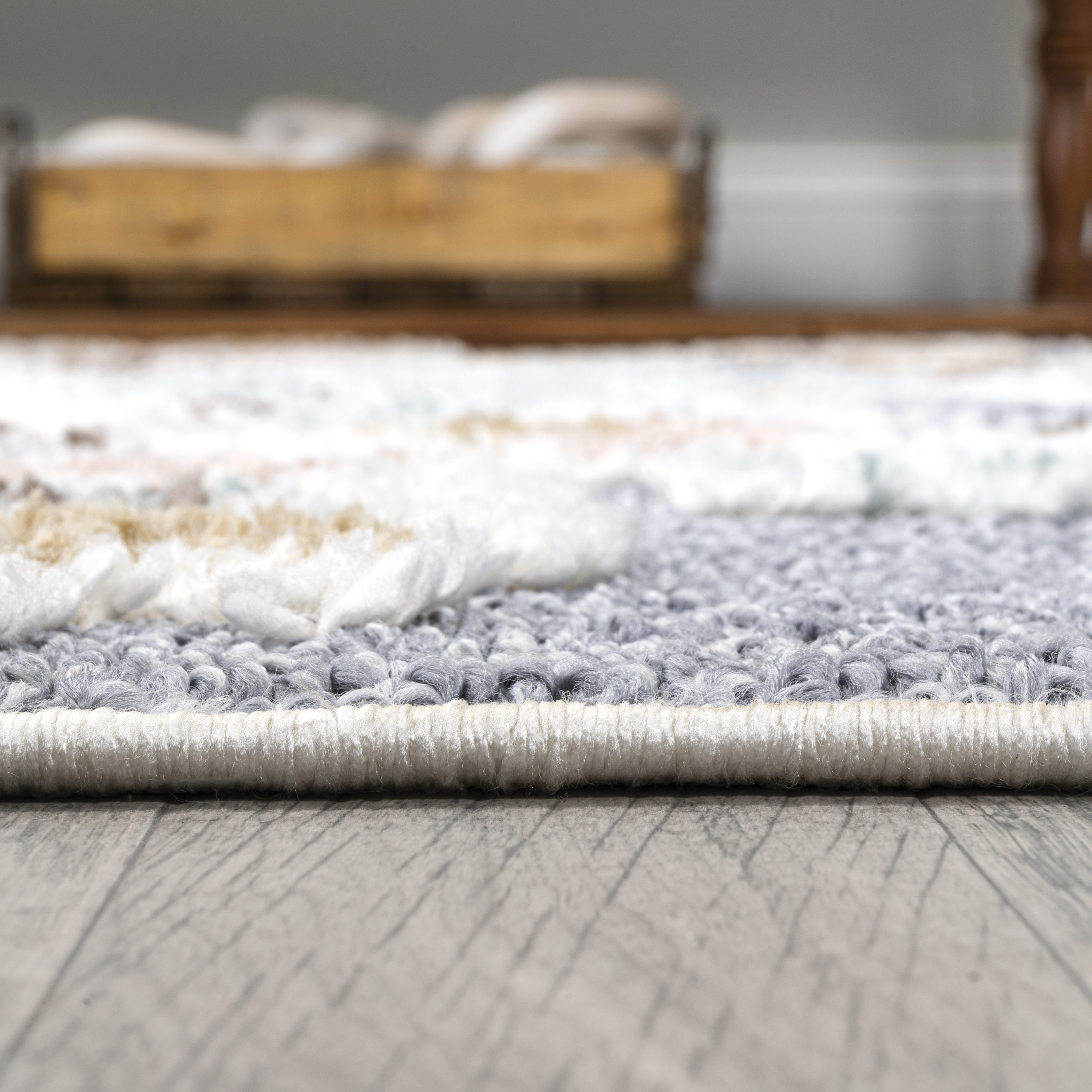 Aziza Gray and Multicolor Synthetic Medallion Area Rug