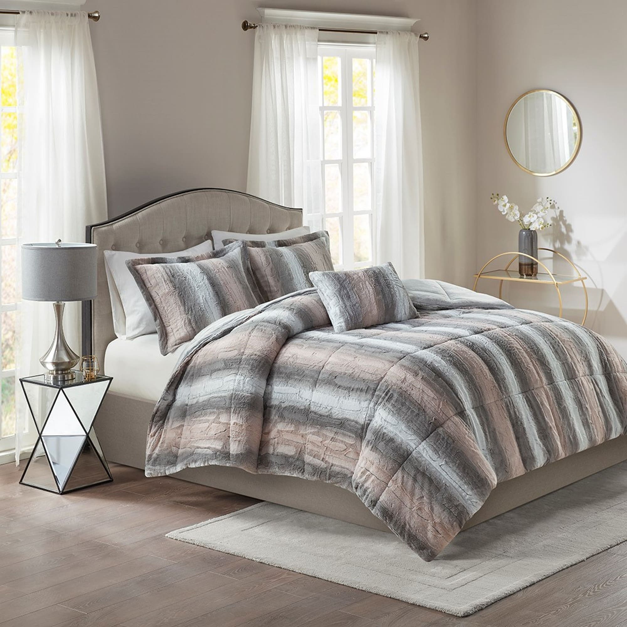 HyperDrop Cart Full/Queen Grade A Faux Fur 4-Piece Comforter Set - Heavy-Duty Thermal Warmth for Guest Room
