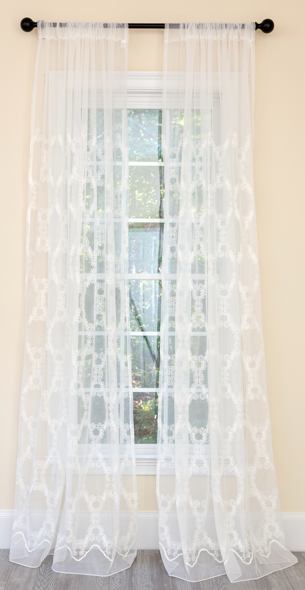MANOR LUXE ML191515484 84-Inches White Sheer Rod pocket Single curtain panel