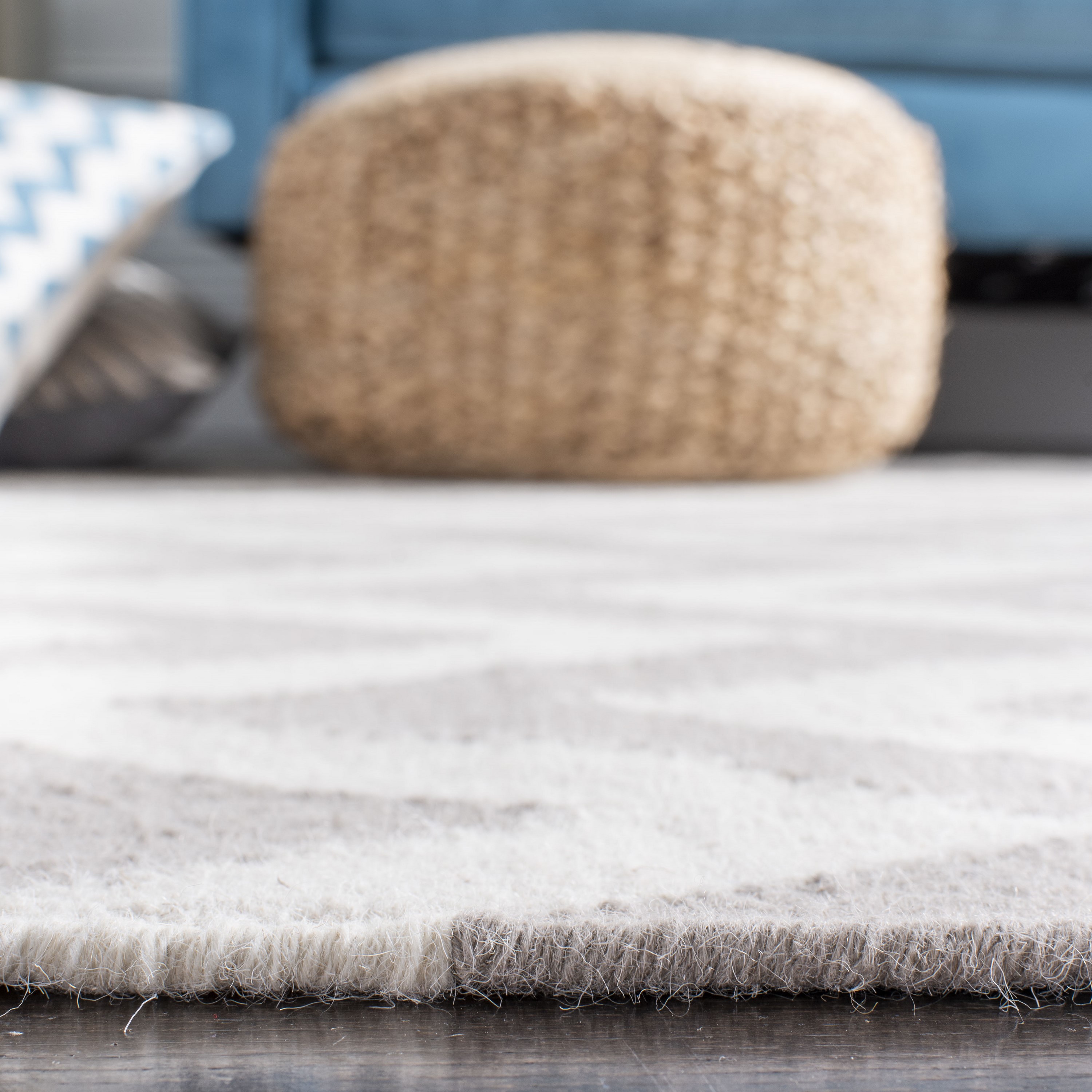 Safavieh DHU557C-28 rugs - View #5