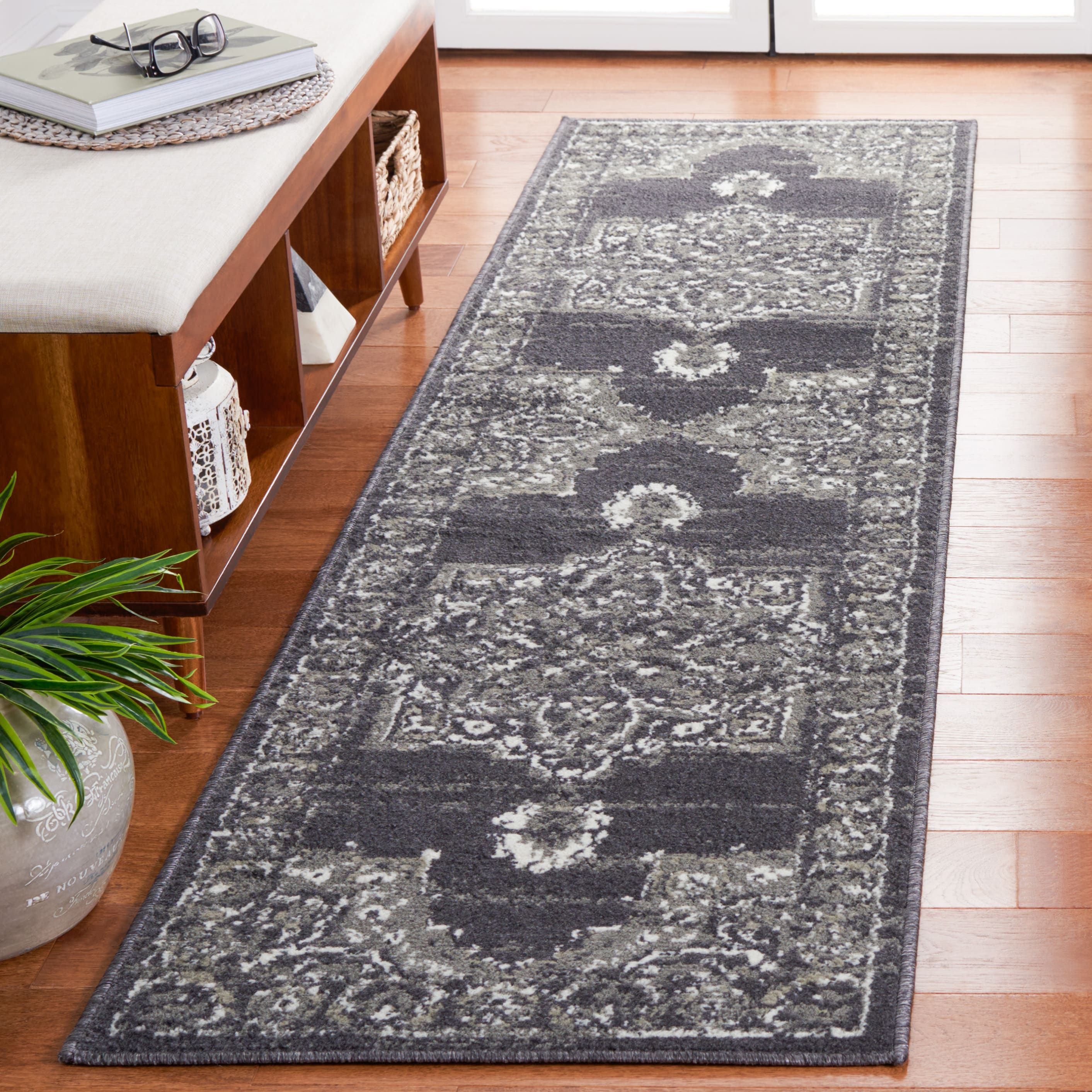 Pyramid 214H Charcoal/Ivory 2 x 8 Rectangular Runner rug