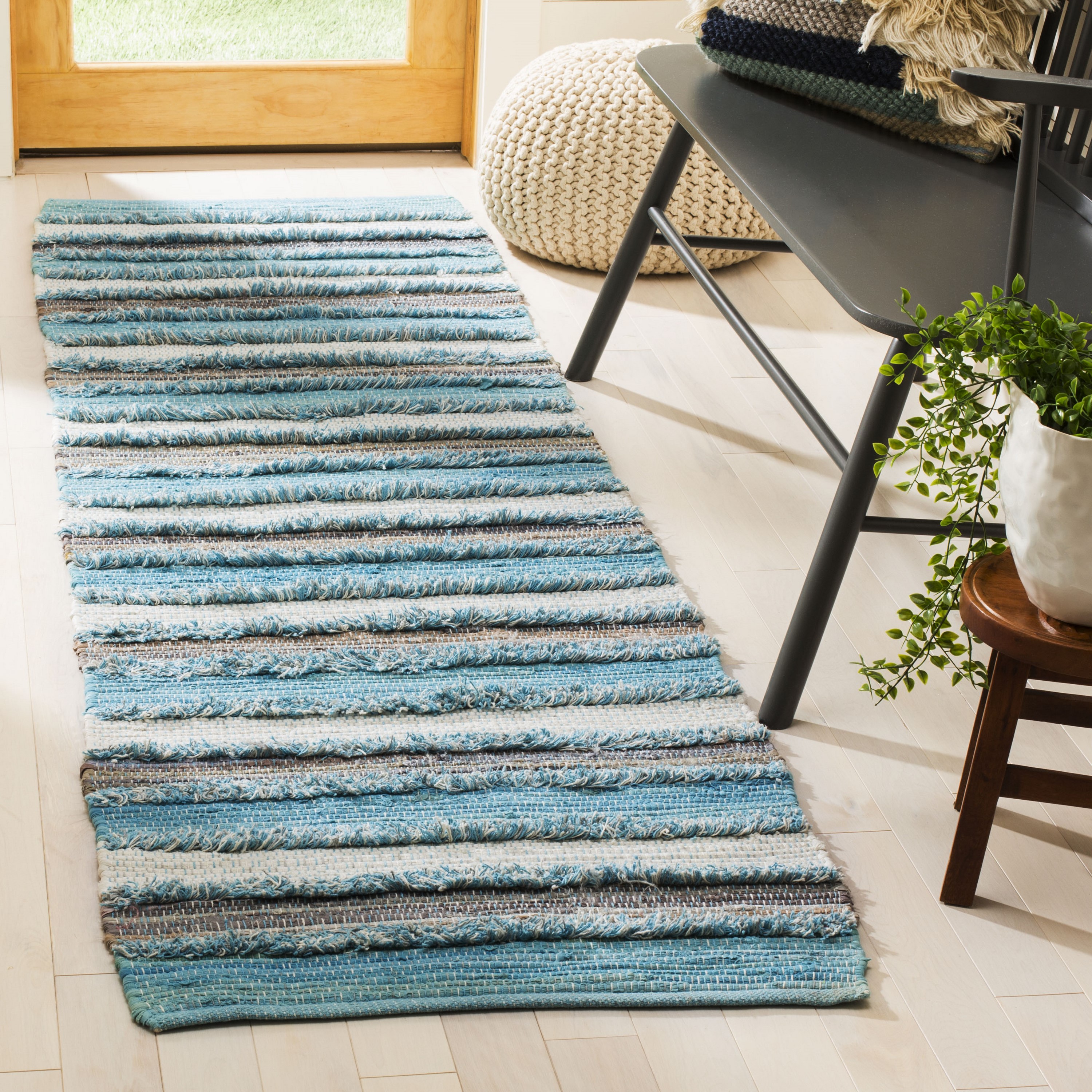 Safavieh MTK951C-28 Montauk Walton 2 x 8 (ft) Cotton Aqua/Multi Rectangular Indoor Stripe Runner rug