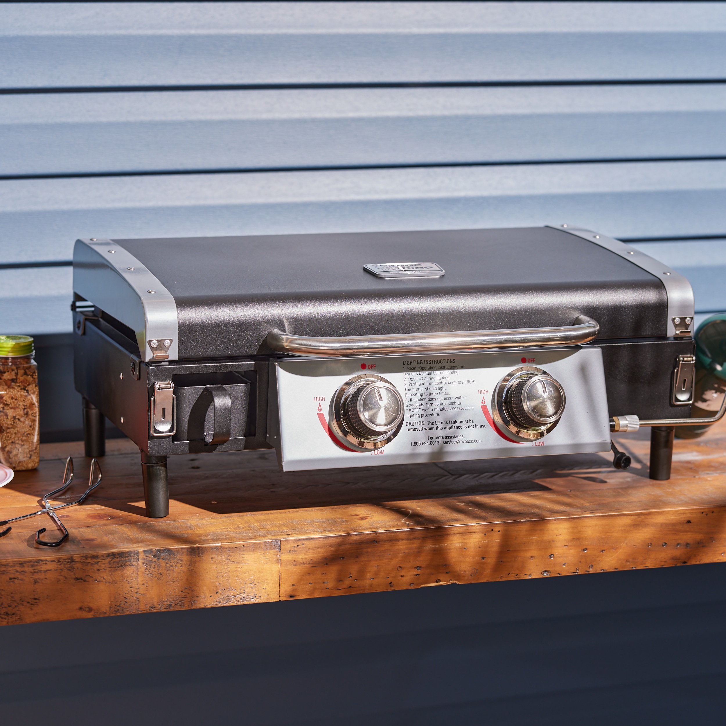 Blue Rhino Blue Rhino Razor 2-Burner Liquid Propane Flat Top Grill in ...