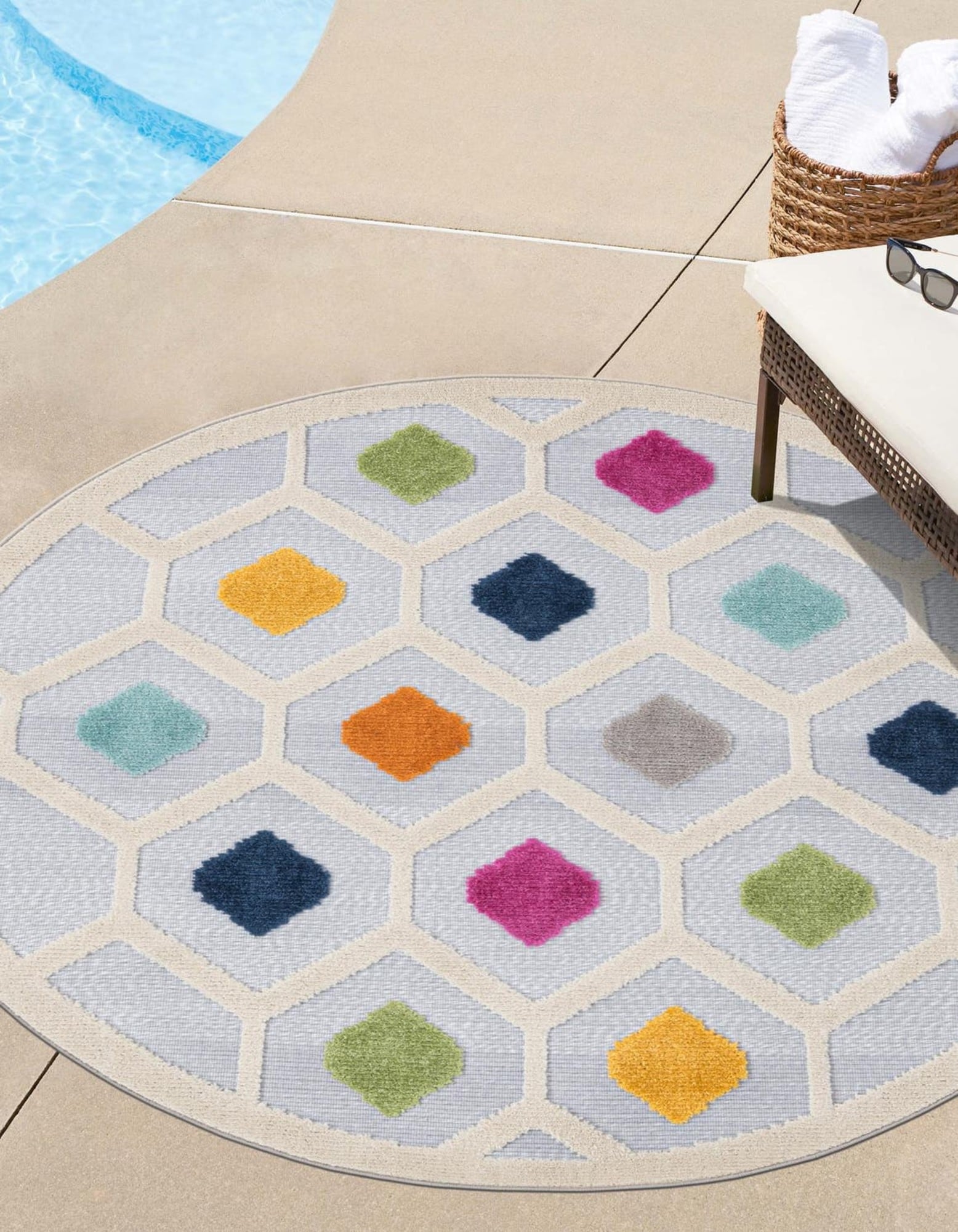 Unique Loom 3171014 Aruba Outdoor 3 x 3 (ft) Loomed Polypropylene Gray Round Indoor/Outdoor Chevron Area rug