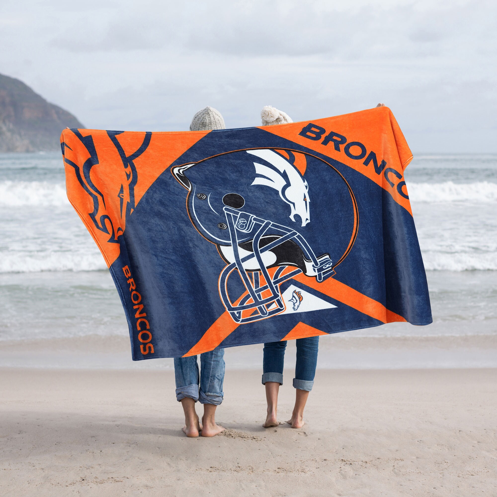 Fanmats Orange 3 ft. x 5 ft. Denver Broncos Vintage Area Rug