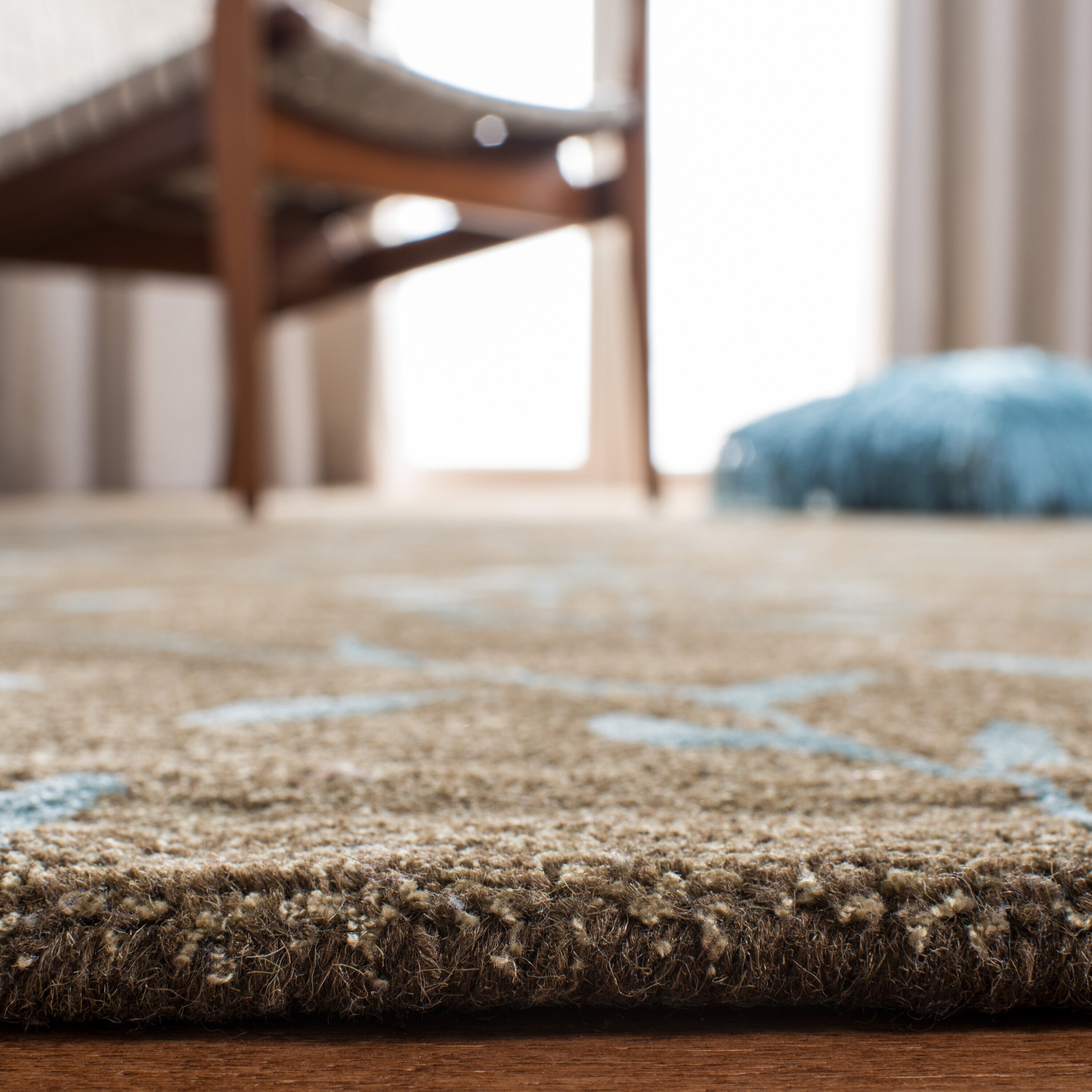 Safavieh SOH418A-212 rugs - View #4
