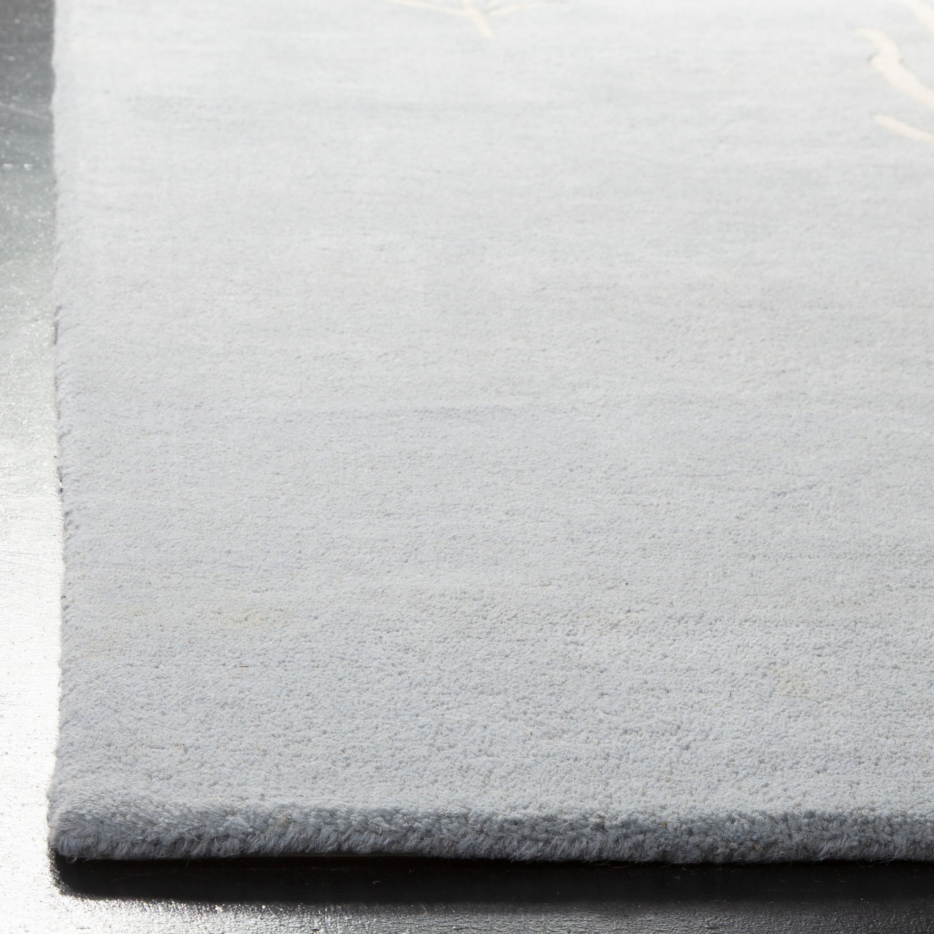 Safavieh SOH704B-24 rugs - View #3