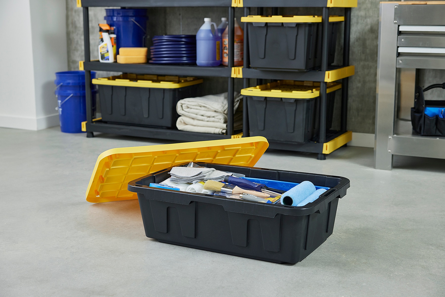 Performax® Industrial 27-Gallon Black Storage Tote with Snap-On Lid at  Menards®