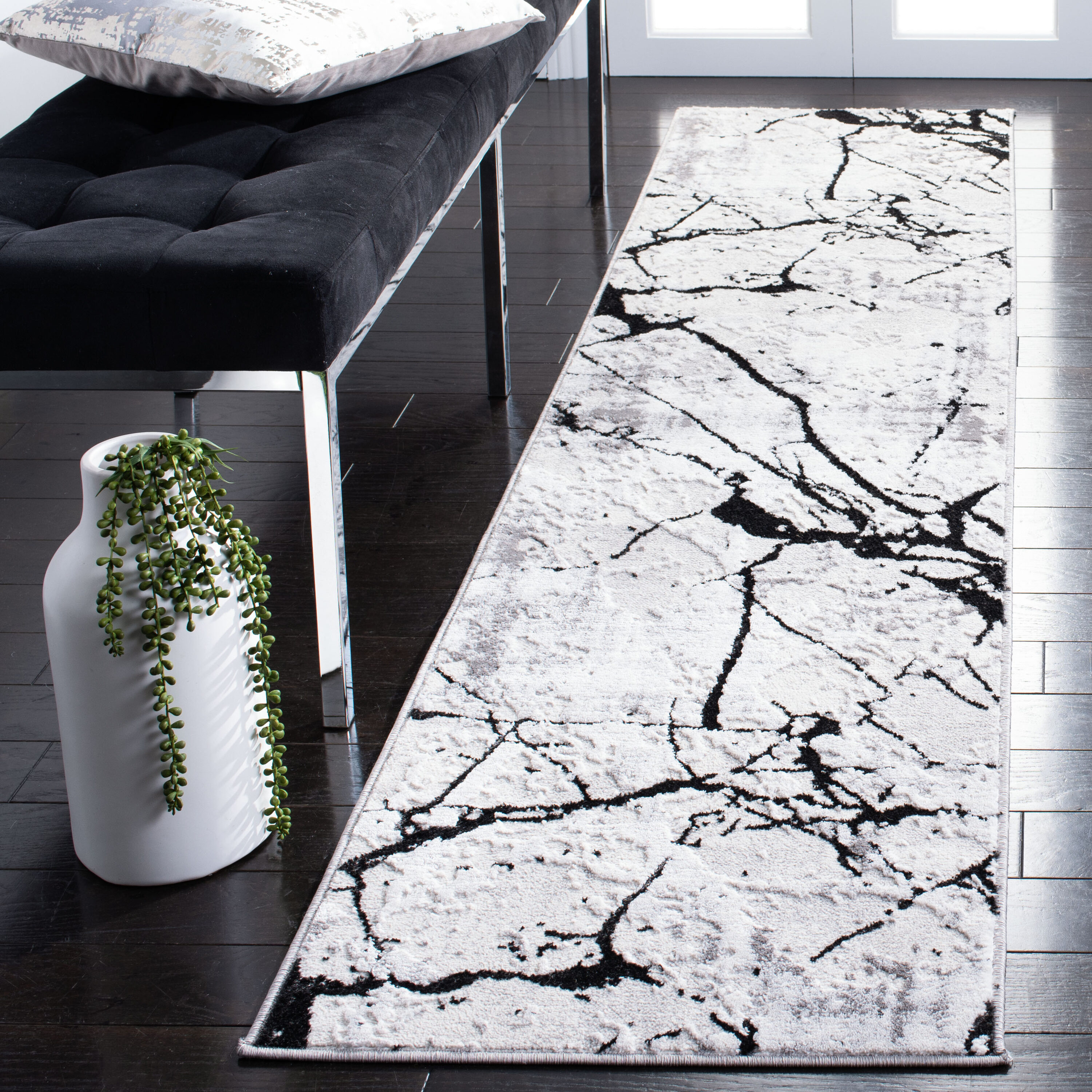 Safavieh ALA293K-220 Amelia 2 x 20 (ft) Loomed Synthetic Gray/Black Rectangular Indoor Abstract Runner rug