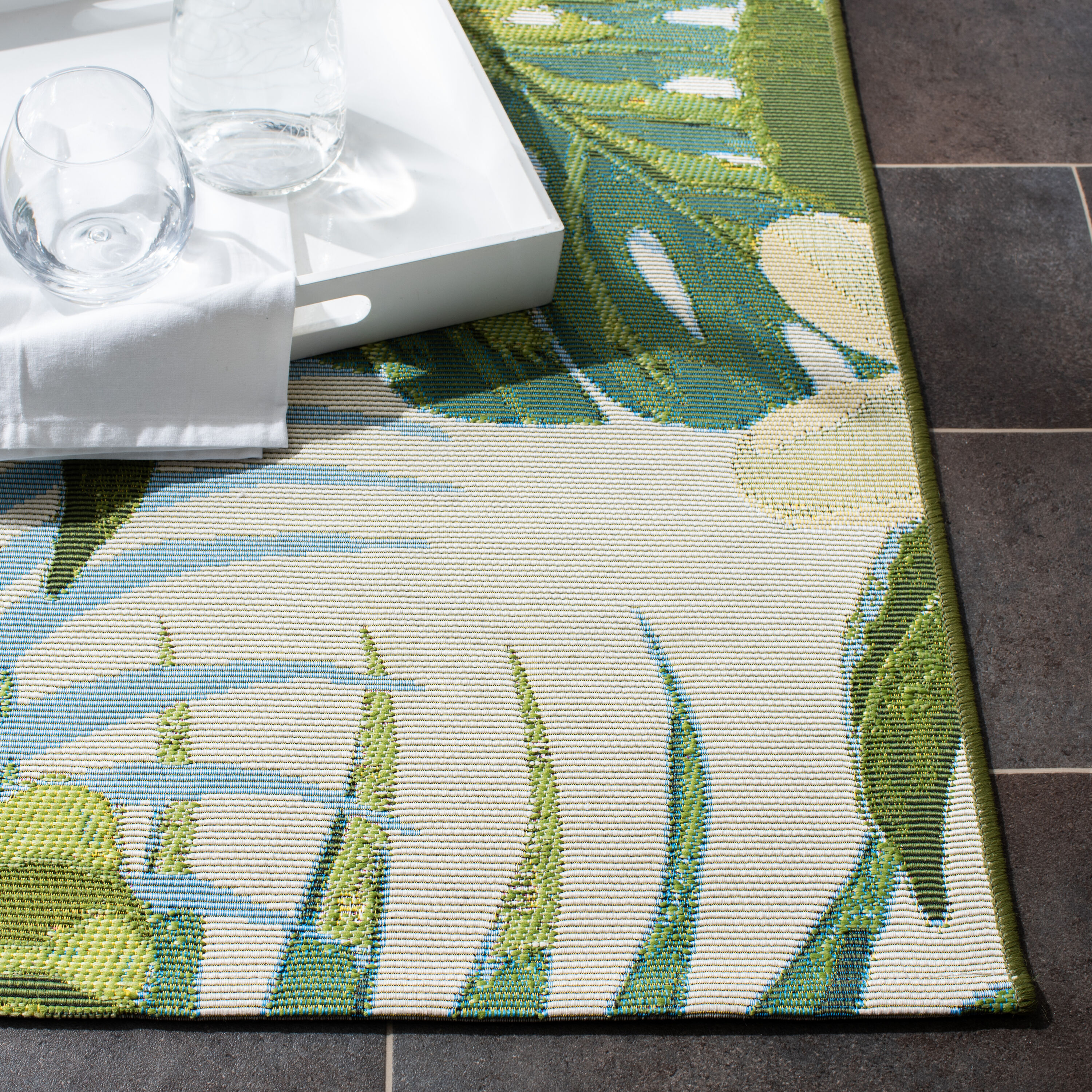 Tropical Floral Green and Pink Synthetic 4' x 6' Area Rug