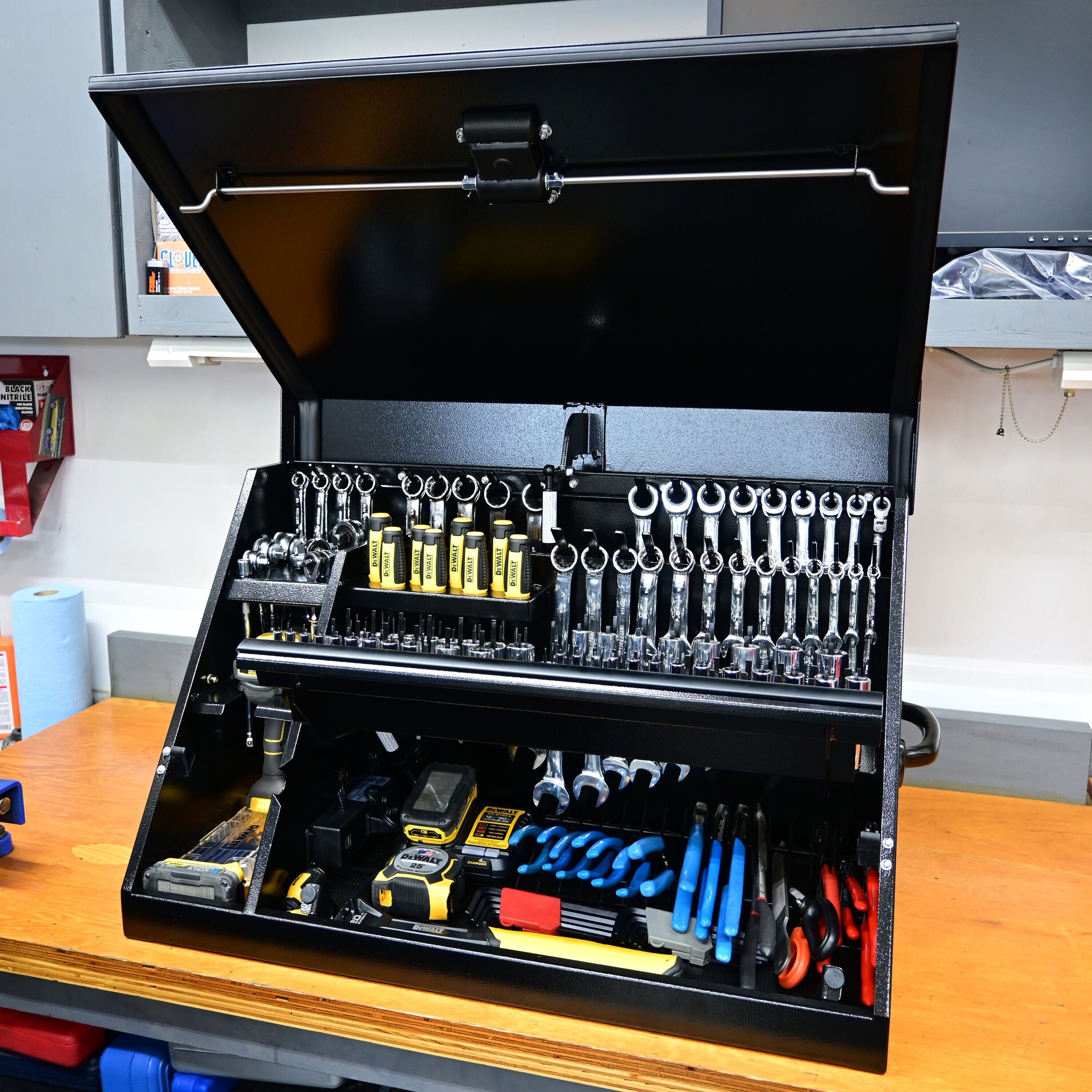 DEWALT DXTB30BB Tool-Boxes - View #13