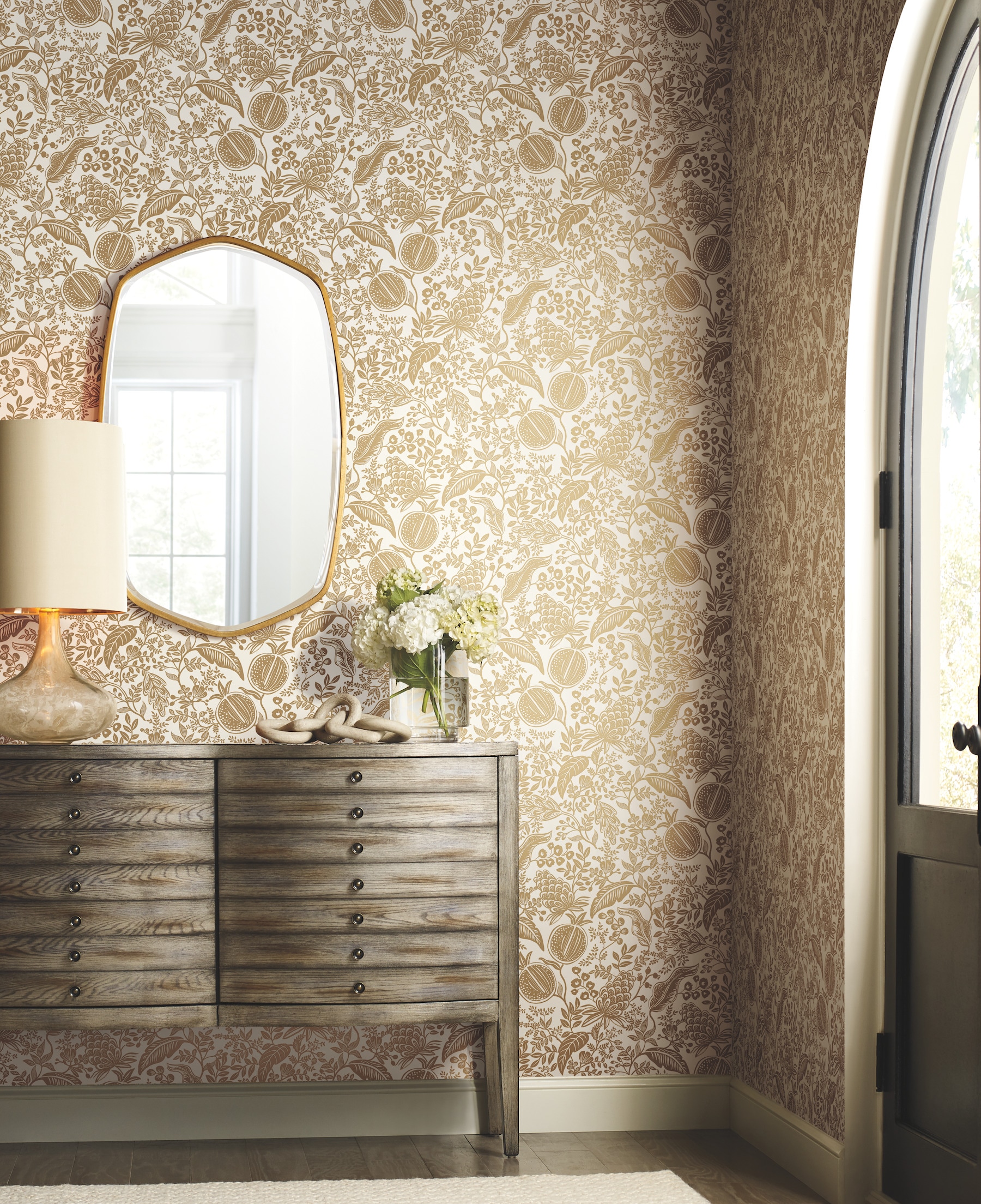 Rifle Paper RP7391 60.8-Sq. Feet White Non-woven Ivy/Vines Unpasted Wallpaper