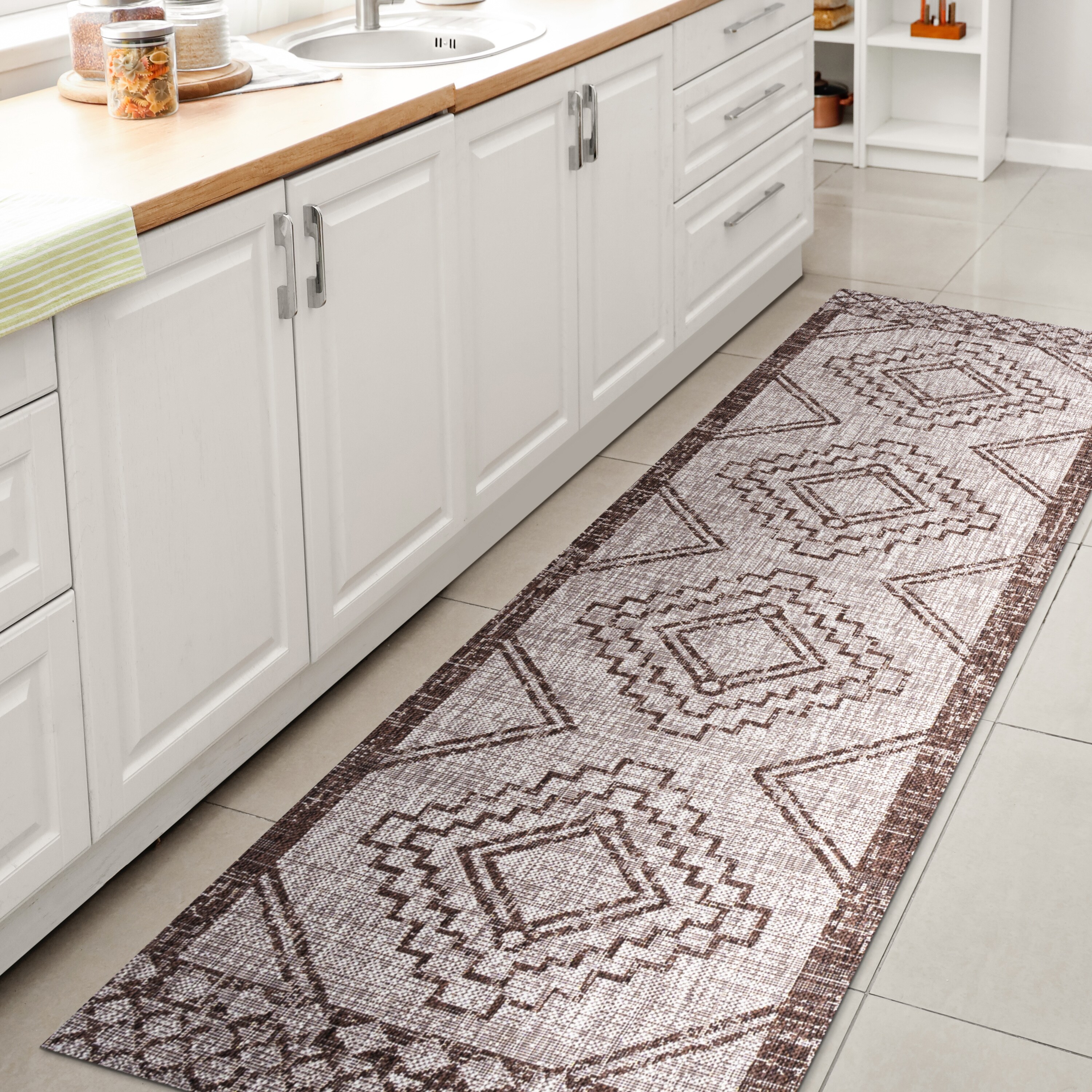 JONATHAN  Y SMB127A-210 Santa Monica Marokko Diamond Tribal 2 x 10 (ft) Loomed Polypropylene Beige/Brown Rectangular Indoor/Outdoor Tribal Bohemian/Eclectic Runner rug