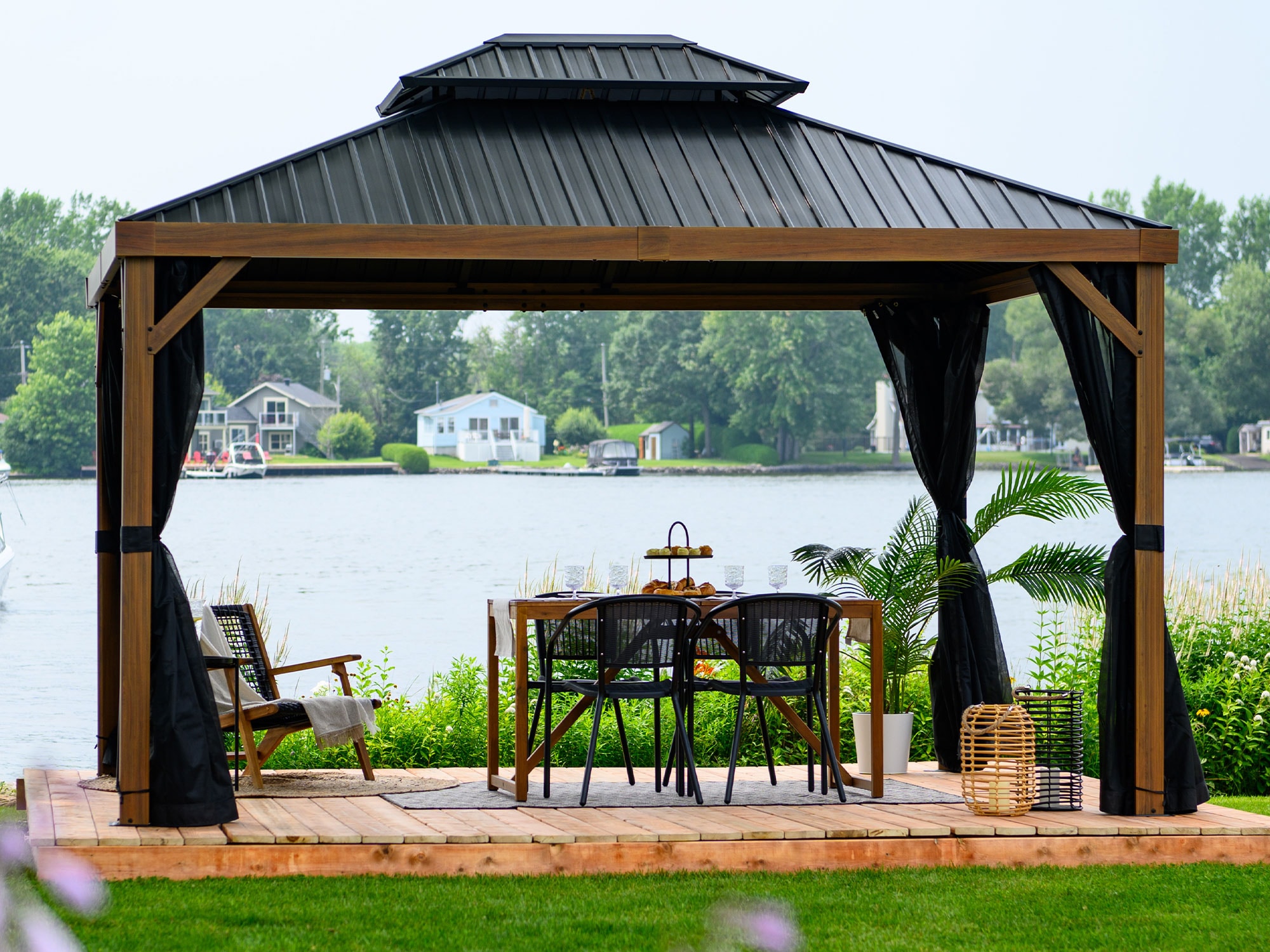 Gazebo Penguin 41010MR-W013 10-ft x 10-ft Yosemite Black and Wood Finish Gazebo with Hardtop Roof (Screen Included)