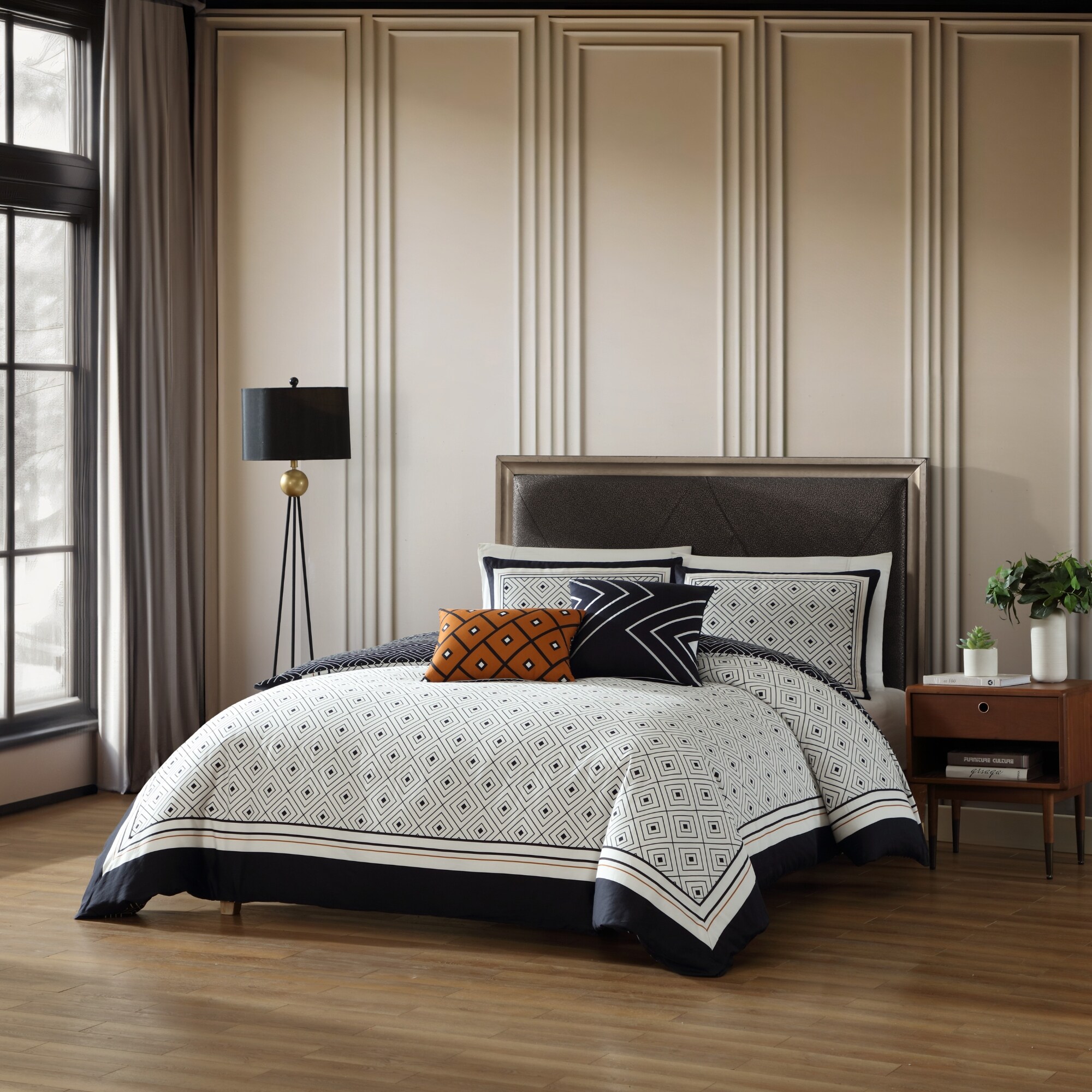 Queen White and Black Cotton Reversible Comforter Set