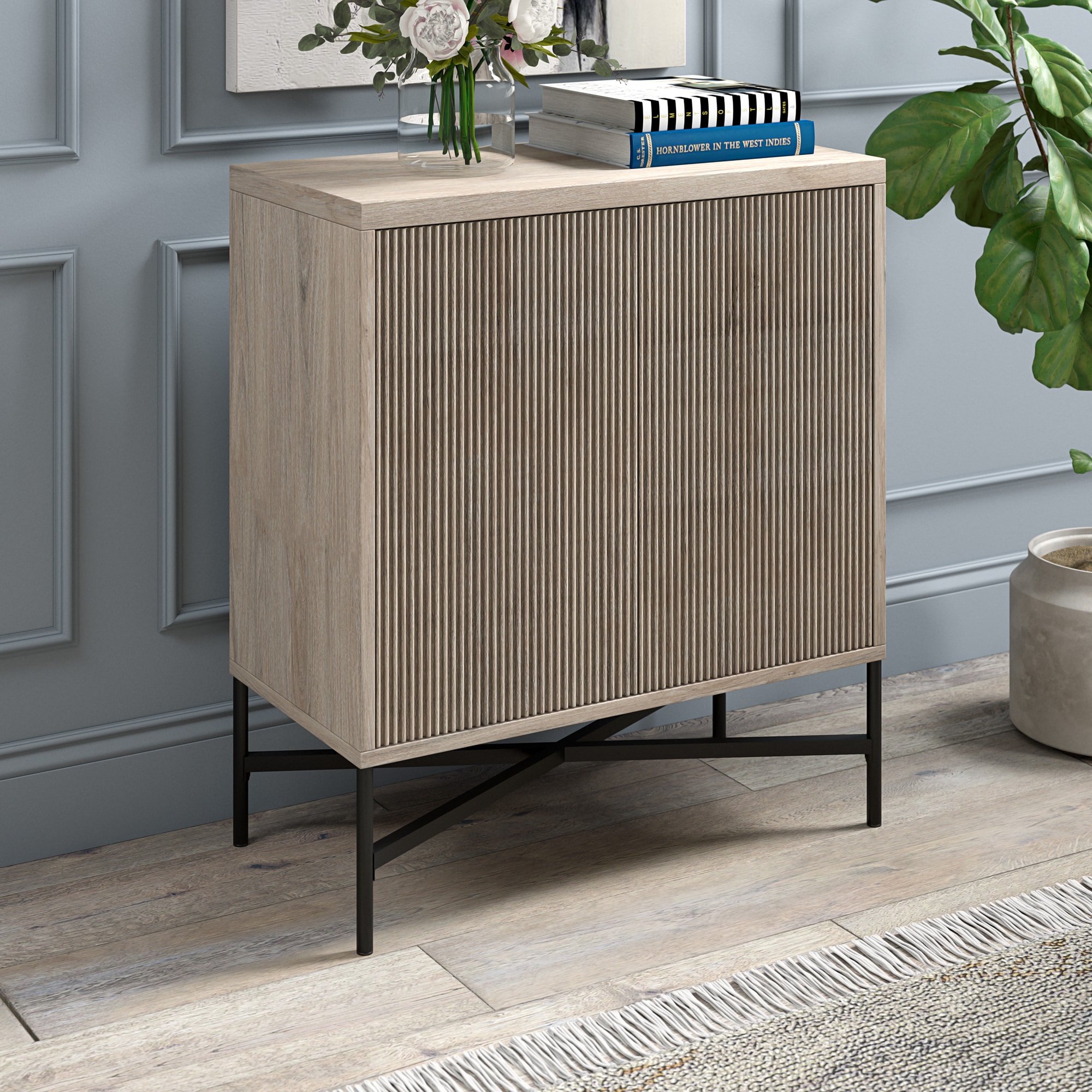Evelyn&Zoe Brighton 28" Wide Rectangular Accent Cabinet, Antiqued Gray Oak