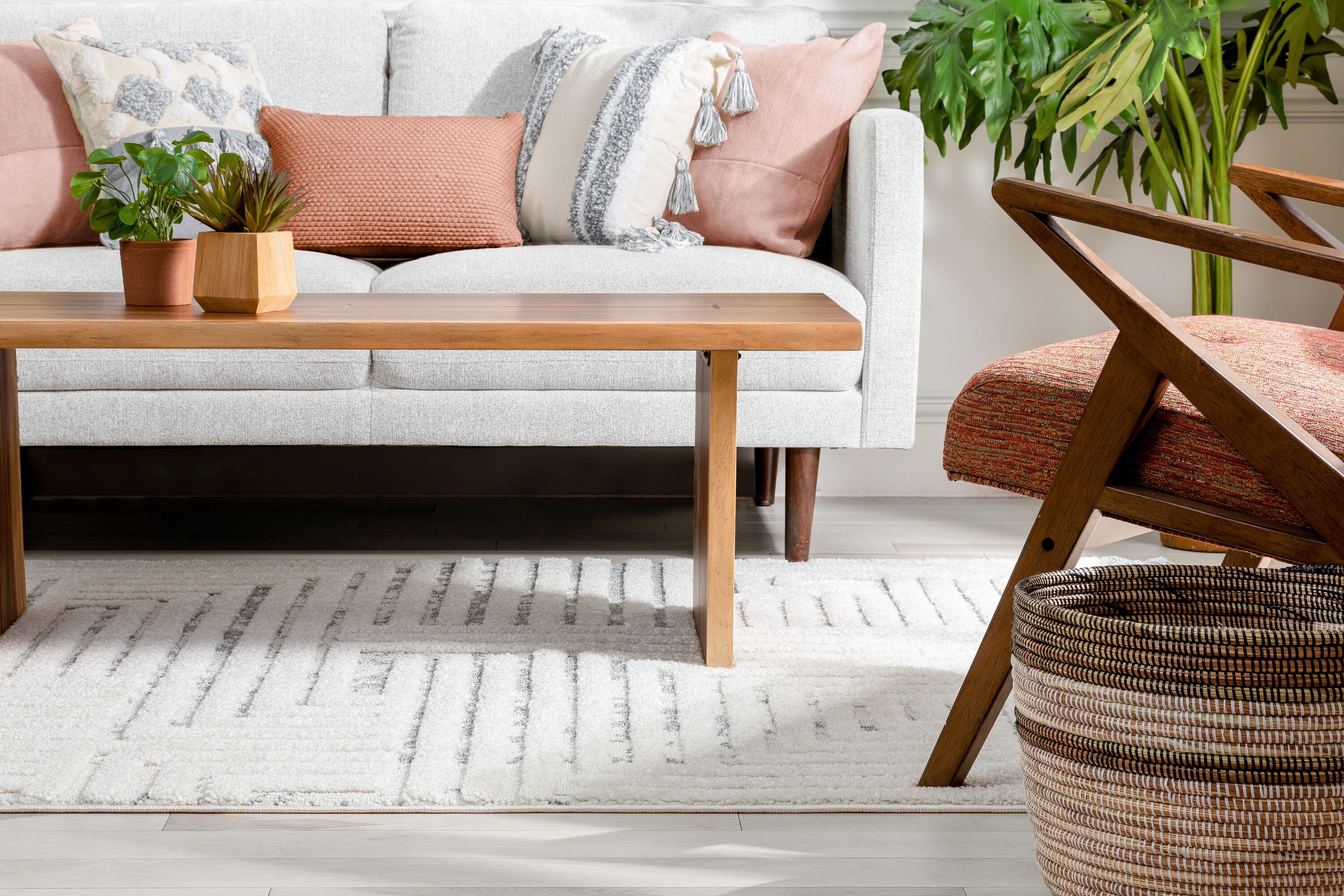 Salem Gianna Gray and Cream Geometric High-Low Area Rug
