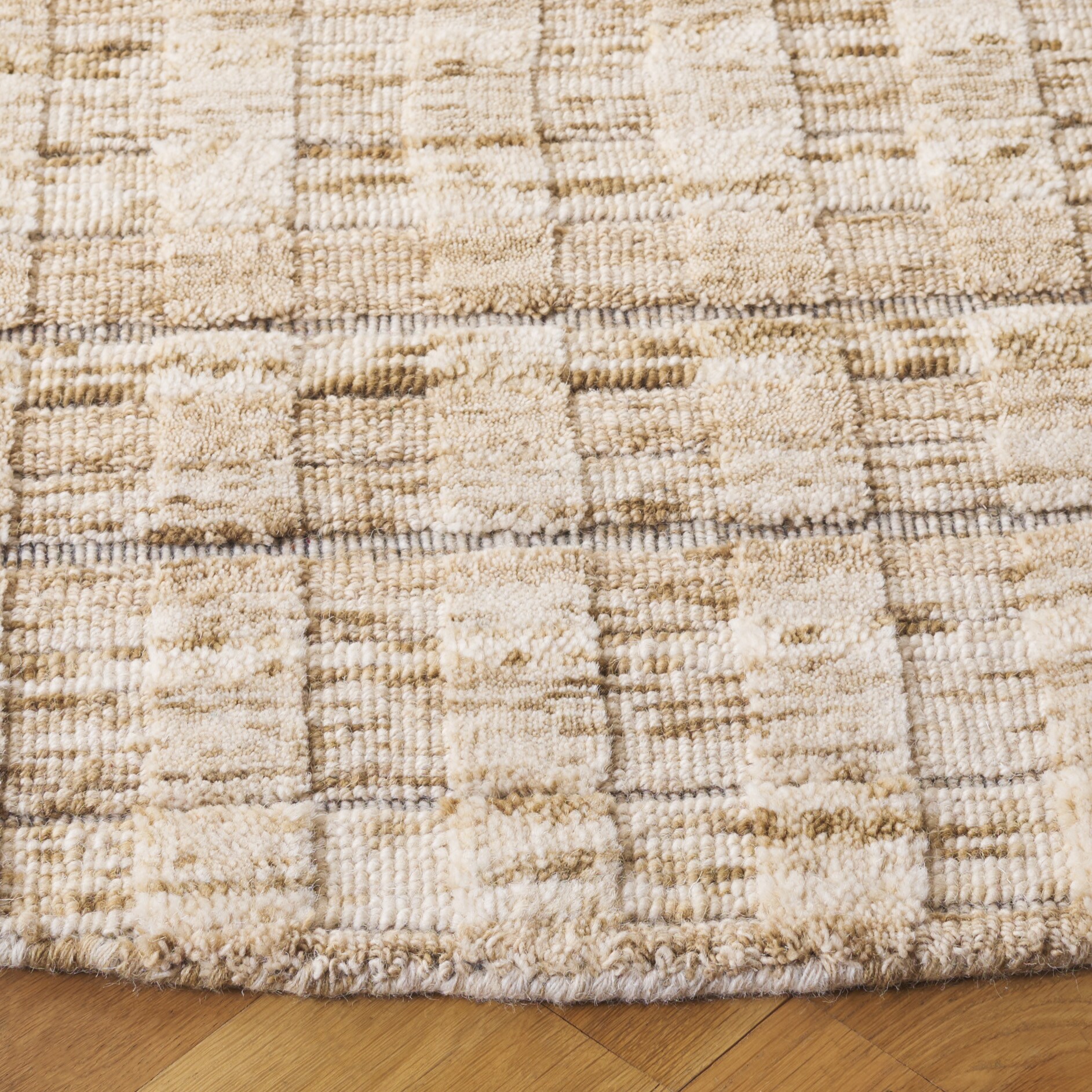 Safavieh ELM501B-6R rugs - View #3