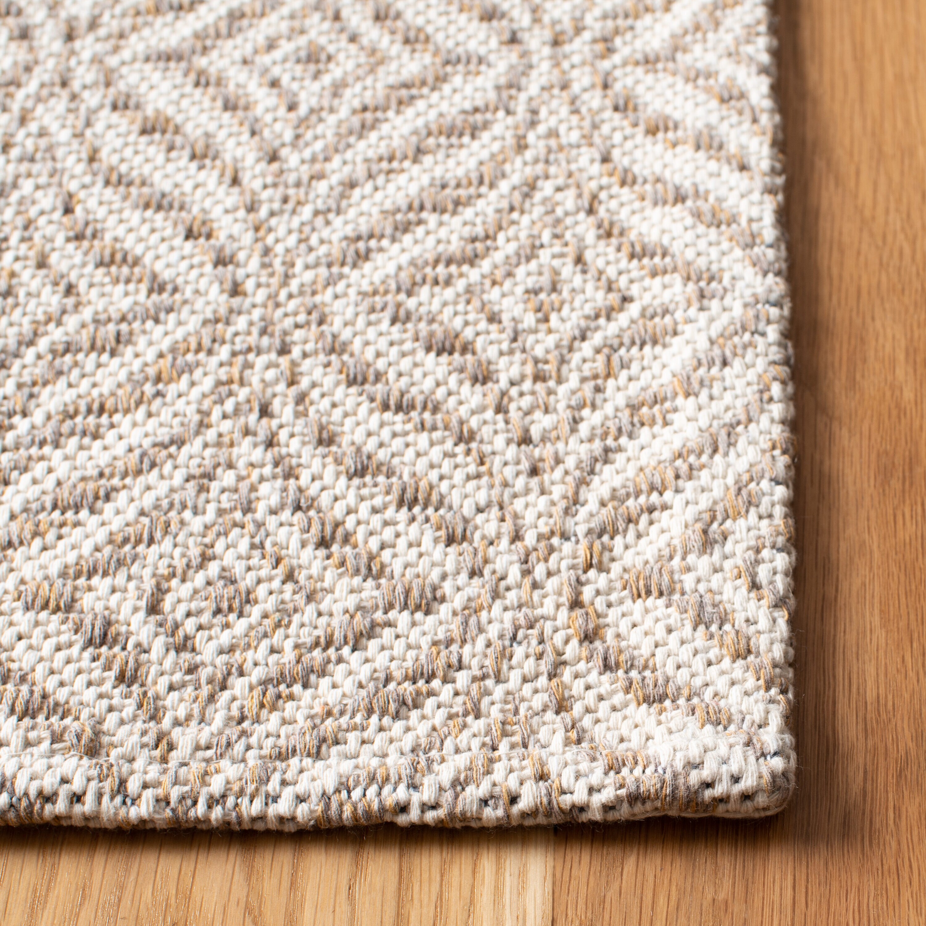 Safavieh AGT403B-6SQ rugs - View #2