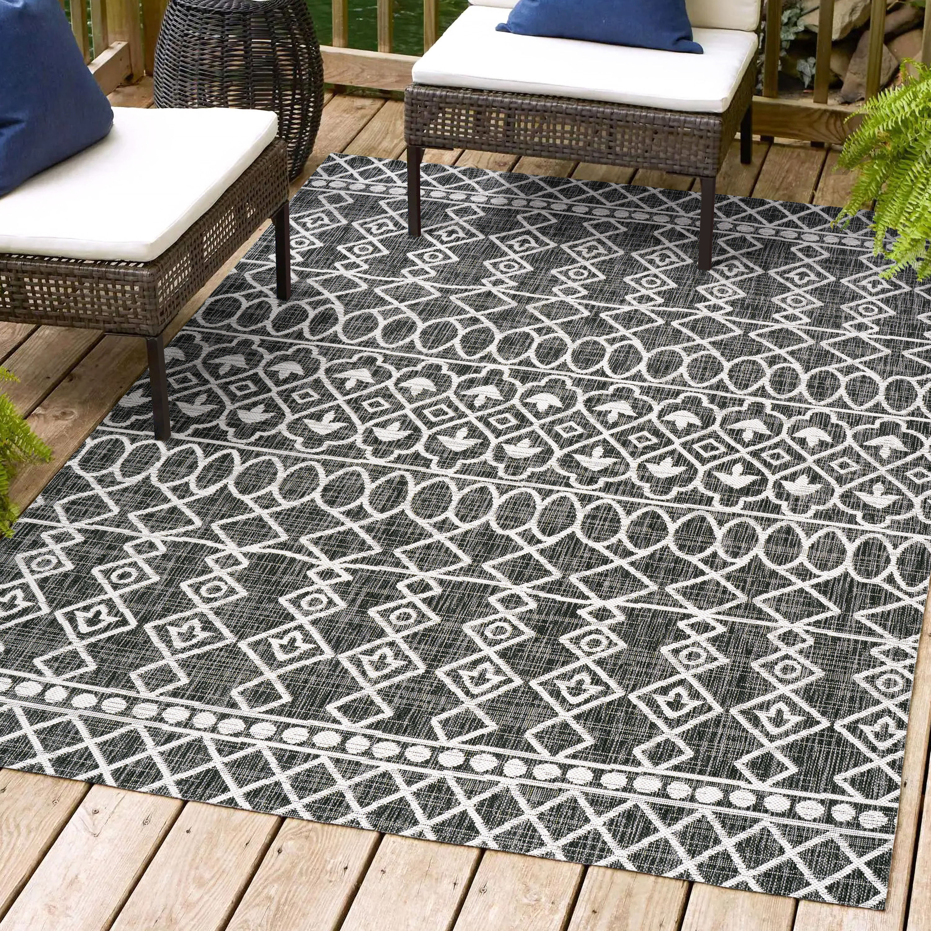 JONATHAN  Y SMB130F-8 Santa Monica Kafel Tribal 8 x 10 (ft) Loomed Polypropylene Black/Ivory Rectangular Indoor/Outdoor Trellis Bohemian/Eclectic Area rug