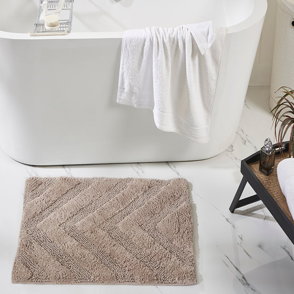 Triangle Sculpted Bath Mat