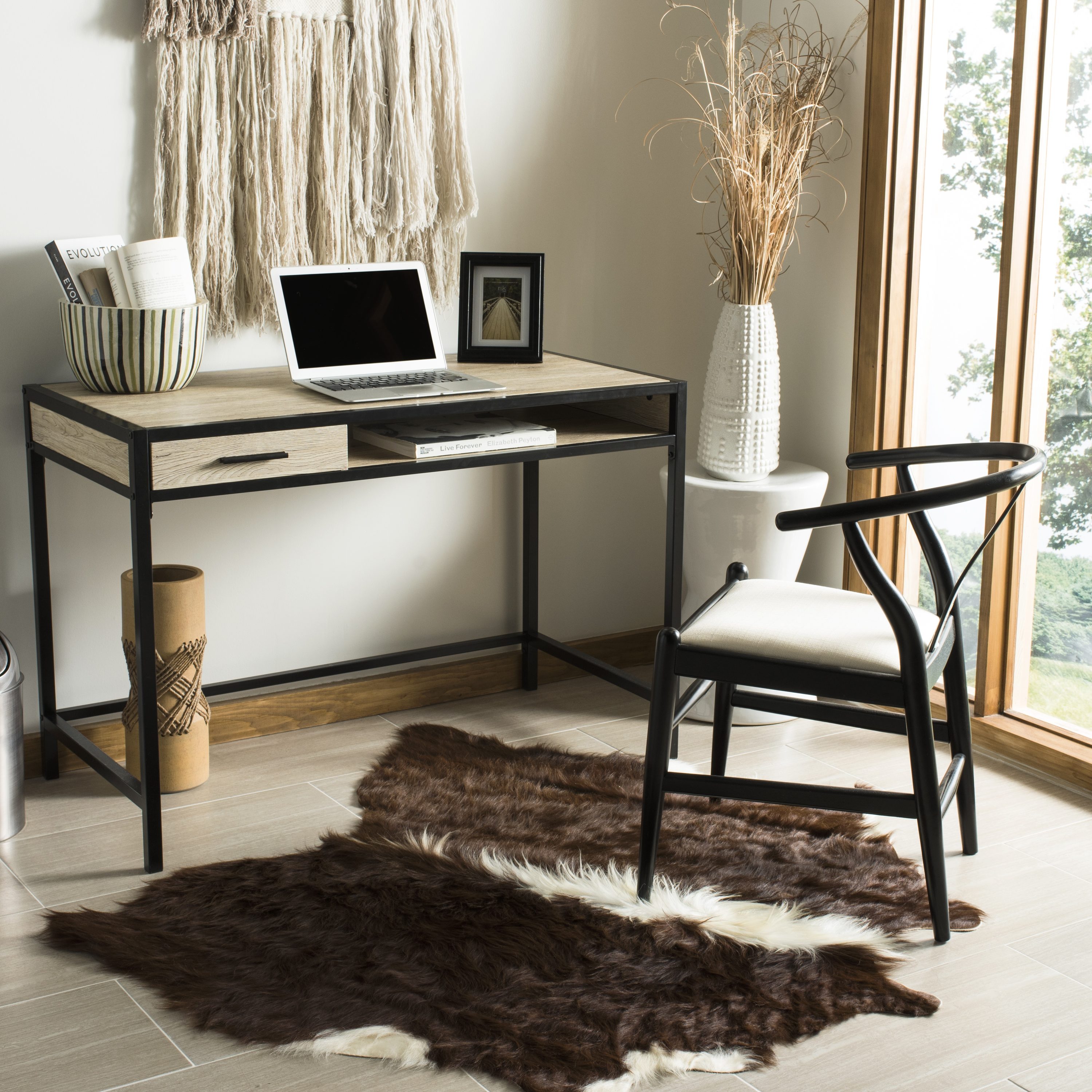Safavieh DSK2205A Alan 43.3-in Black Modern/Contemporary Writing