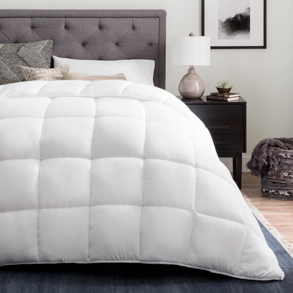 Linenspa All- Season Reversible Alternative Hypoallergenic-Plush Fill-Machine Washable Microfiber Comforter Twin Navy/White Qu