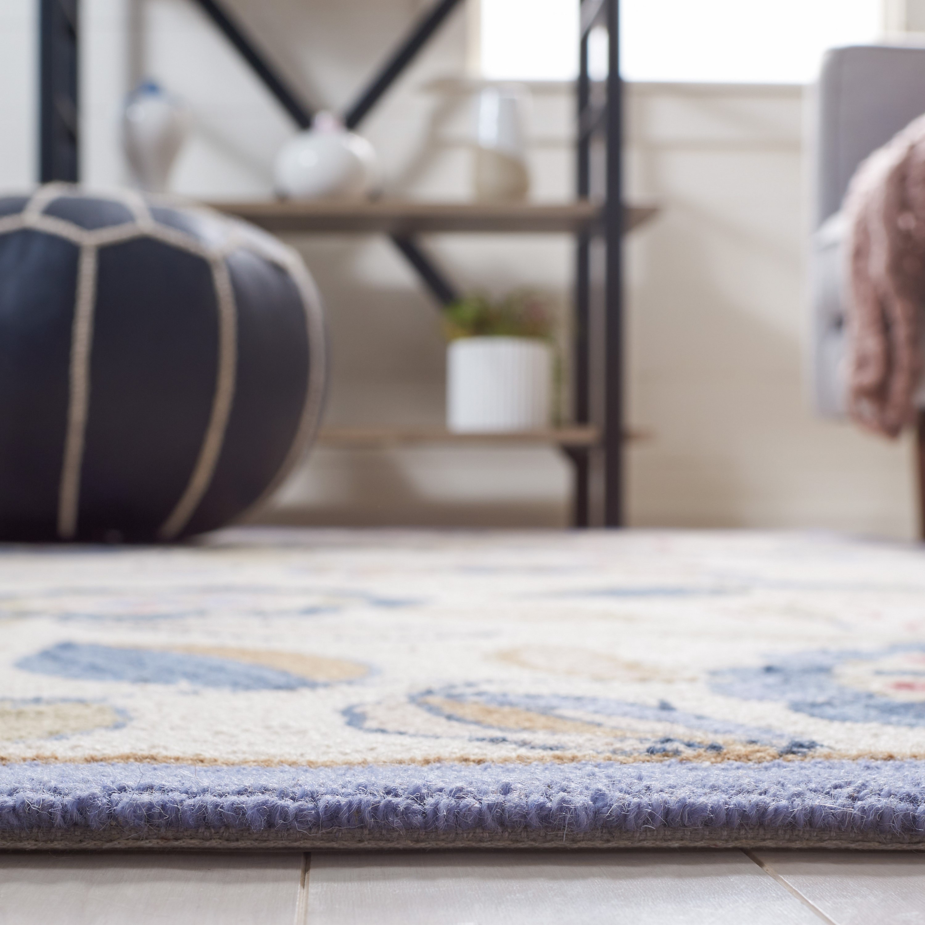 Ivory and Blue Floral Hand-Hooked Wool Circle Area Rug