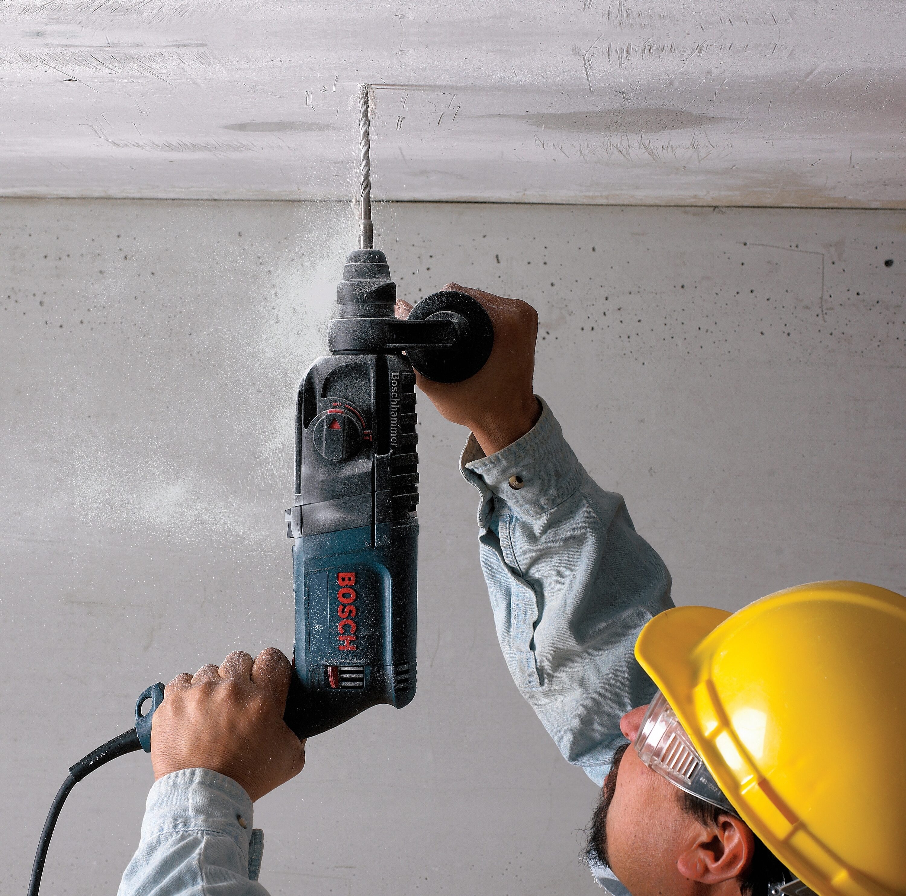 Bosch 6.1-Amp Sds-plus Variable Speed Corded Rotary Hammer Drill