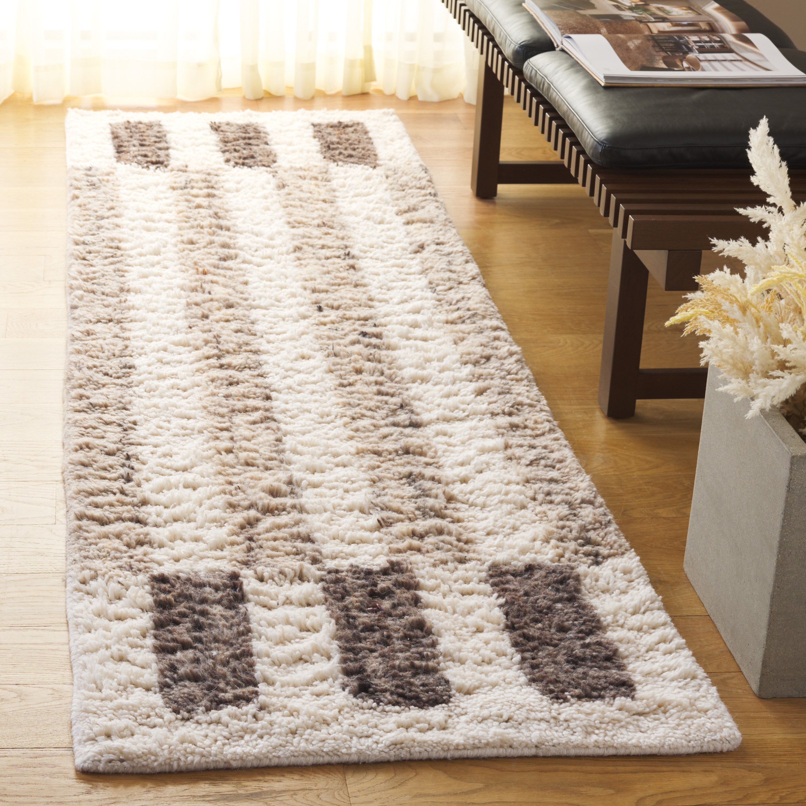  Vermont 220 Ivory/Gray Modern 2ft-3in x 8ft Runner Rug