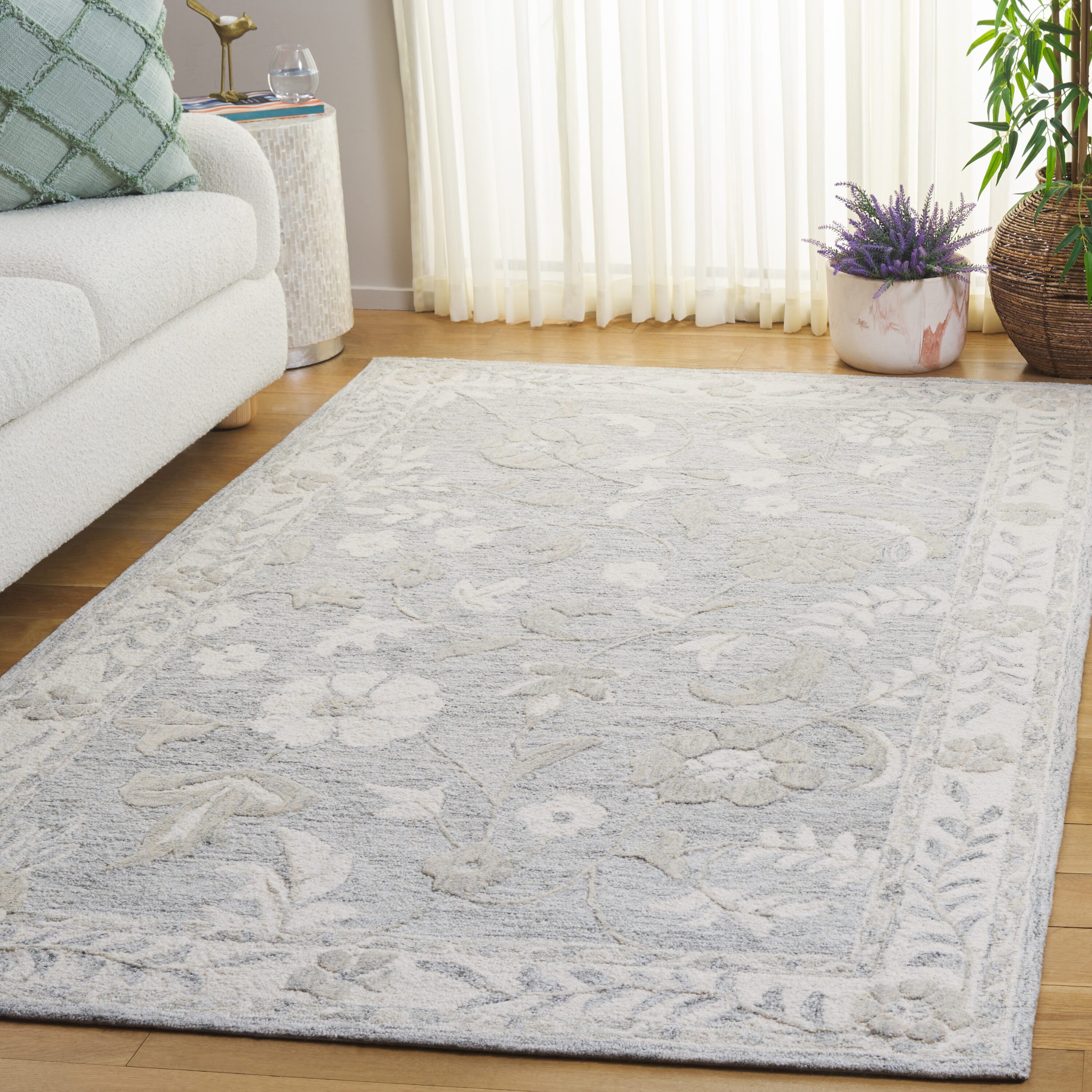  Metro 202 Gray/Ivory Traditional 5Ft x 8Ft Medium Rectangle Rug