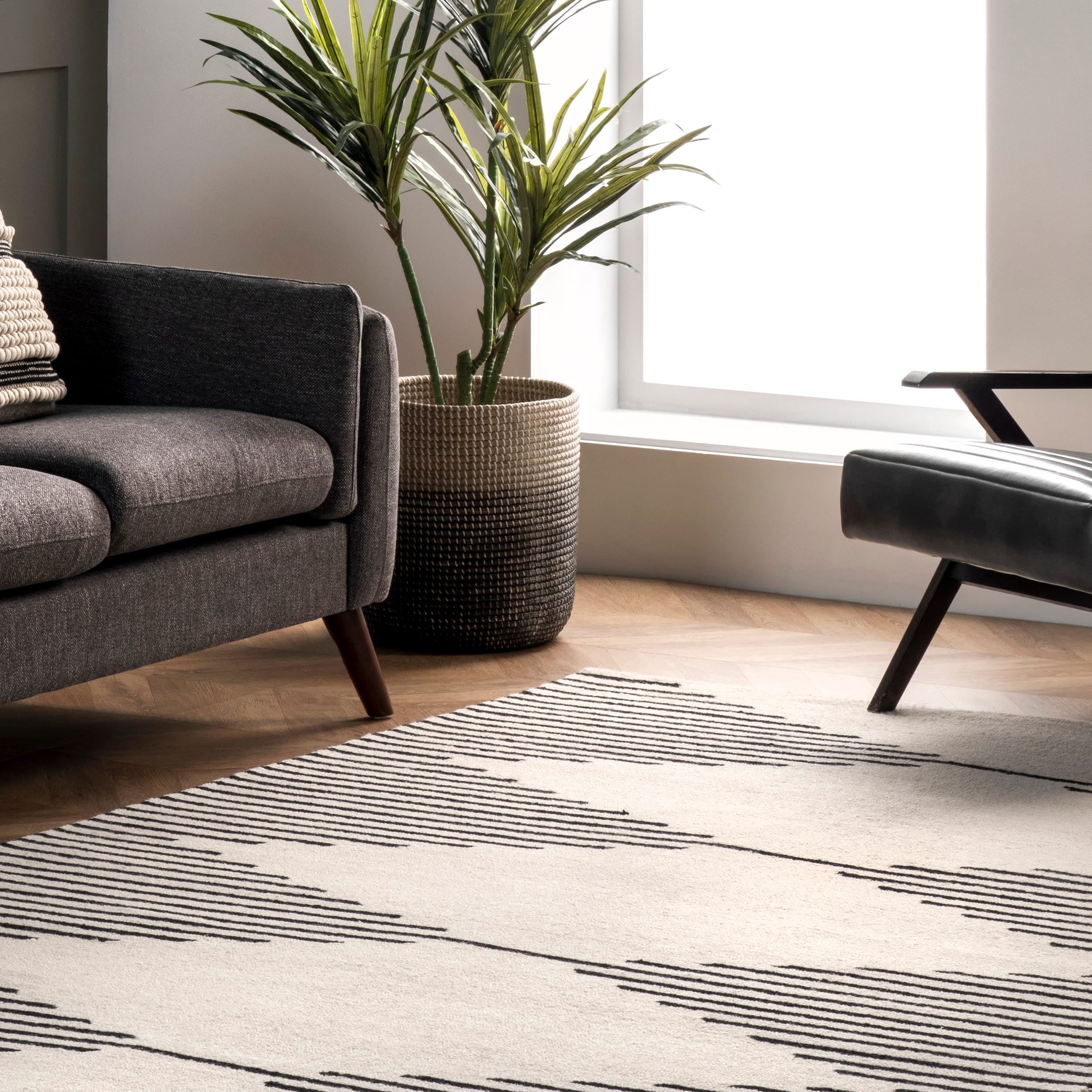Ivory Handmade Rectangular Wool Blend 8'x10' Area Rug