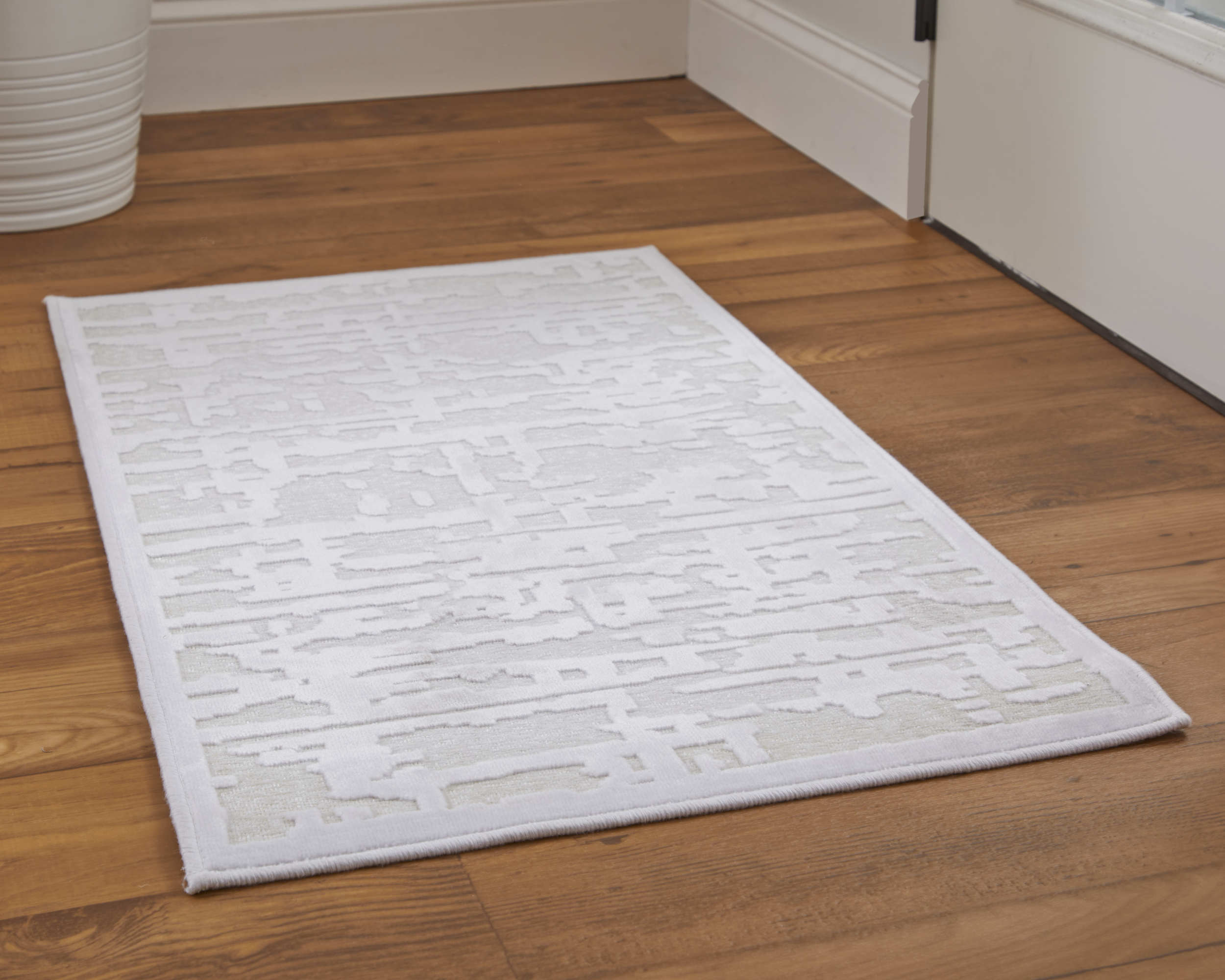 Room Envy 680R3492WHTWHTI6A rugs - View #2