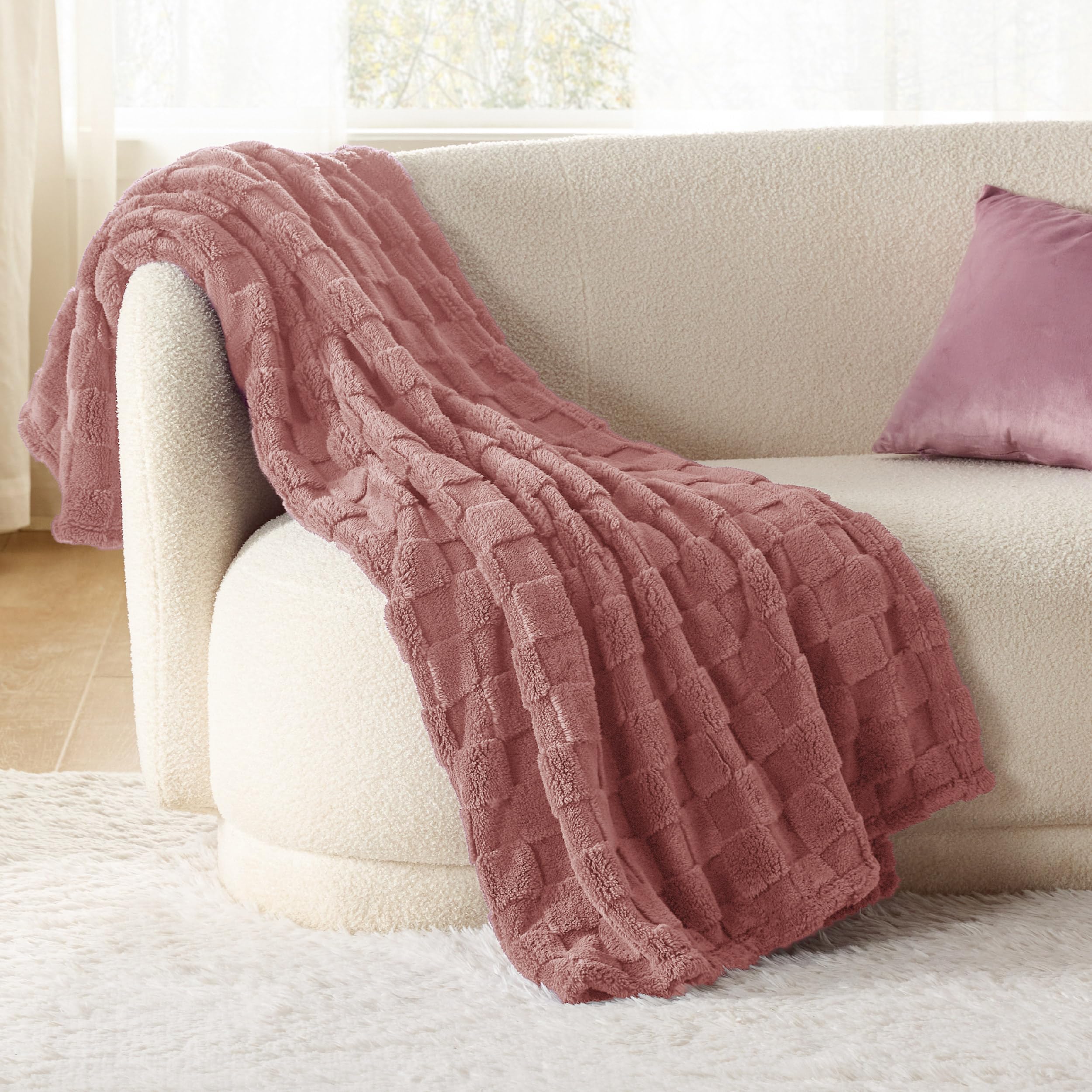 Bedsure Flannel Fleece Blanket Throw 50 by 70 Inches Pink Super Soft Cozy Couch Bed Warm Women Cute Small Fleece Throws Girls Indoor Outdoor All Year Valentines Gift Women Men Girls Grandma Kids Mom Sister