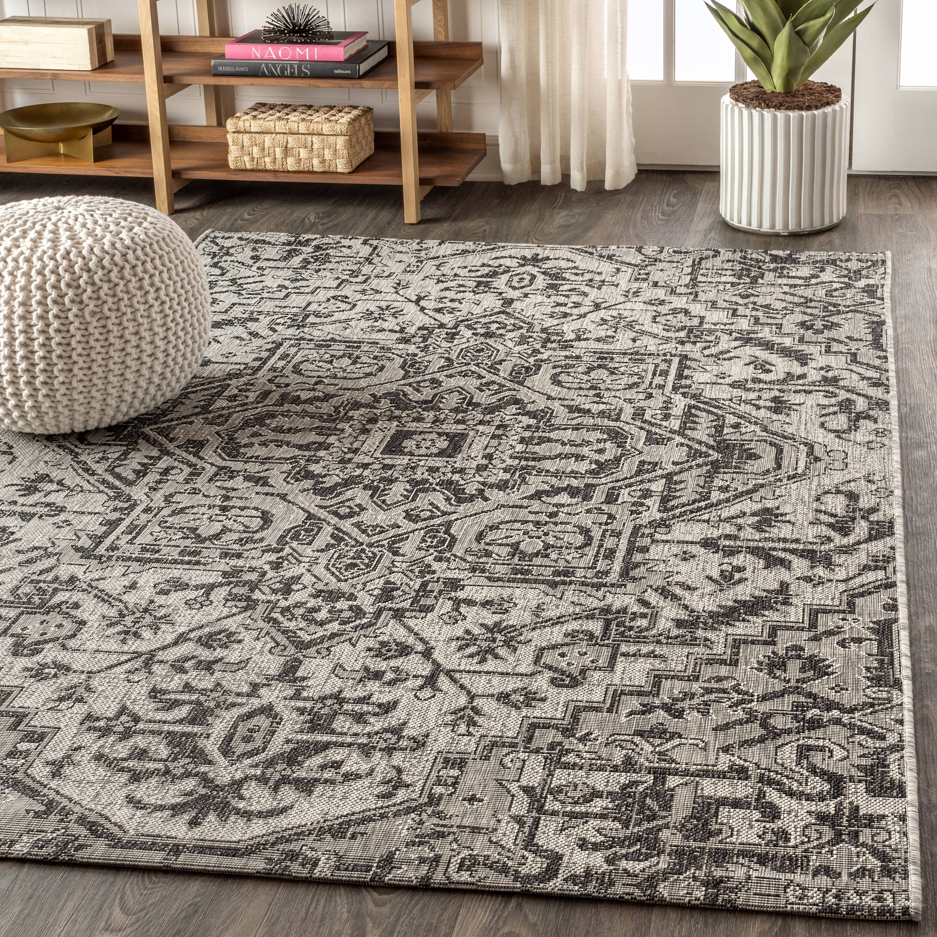 Surya Washable Dionis Gray 5 X 8 (ft) Gray Indoor Medallion Area Rug in the  Rugs department at