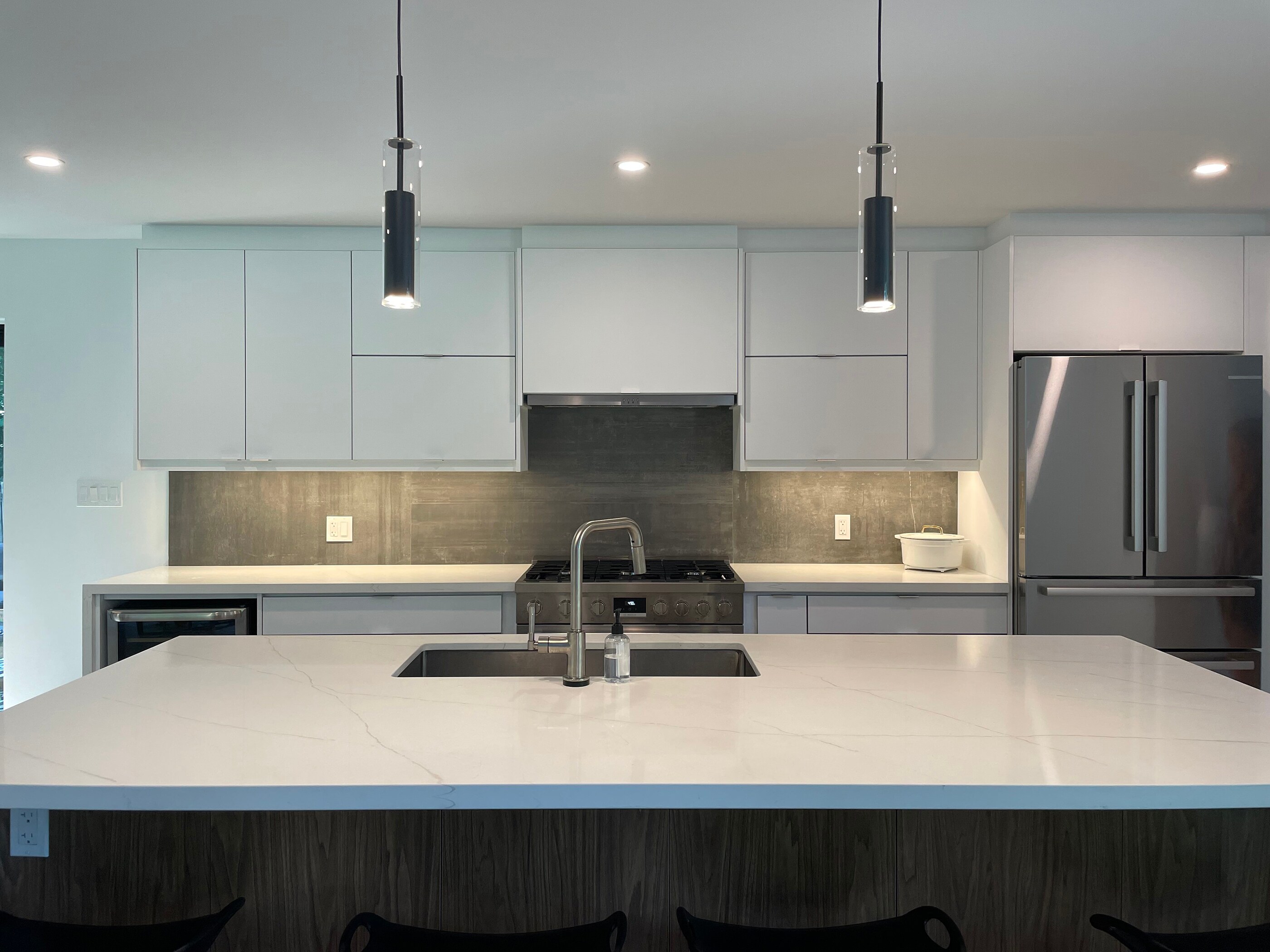 Dainolite LUN-1LEDP-BK Pendant-Lights - View #3